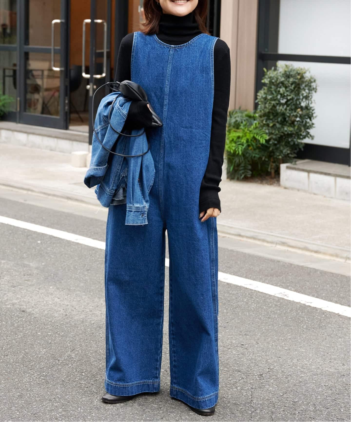 ≪予約 追加≫ ULT デニムバックVネックオールインワン（つなぎ