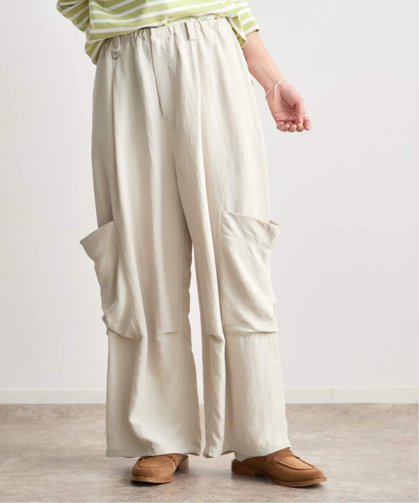 ETRE TOKYO バックサテンリラクシーカーゴパンツ（スラックス）｜BOICE