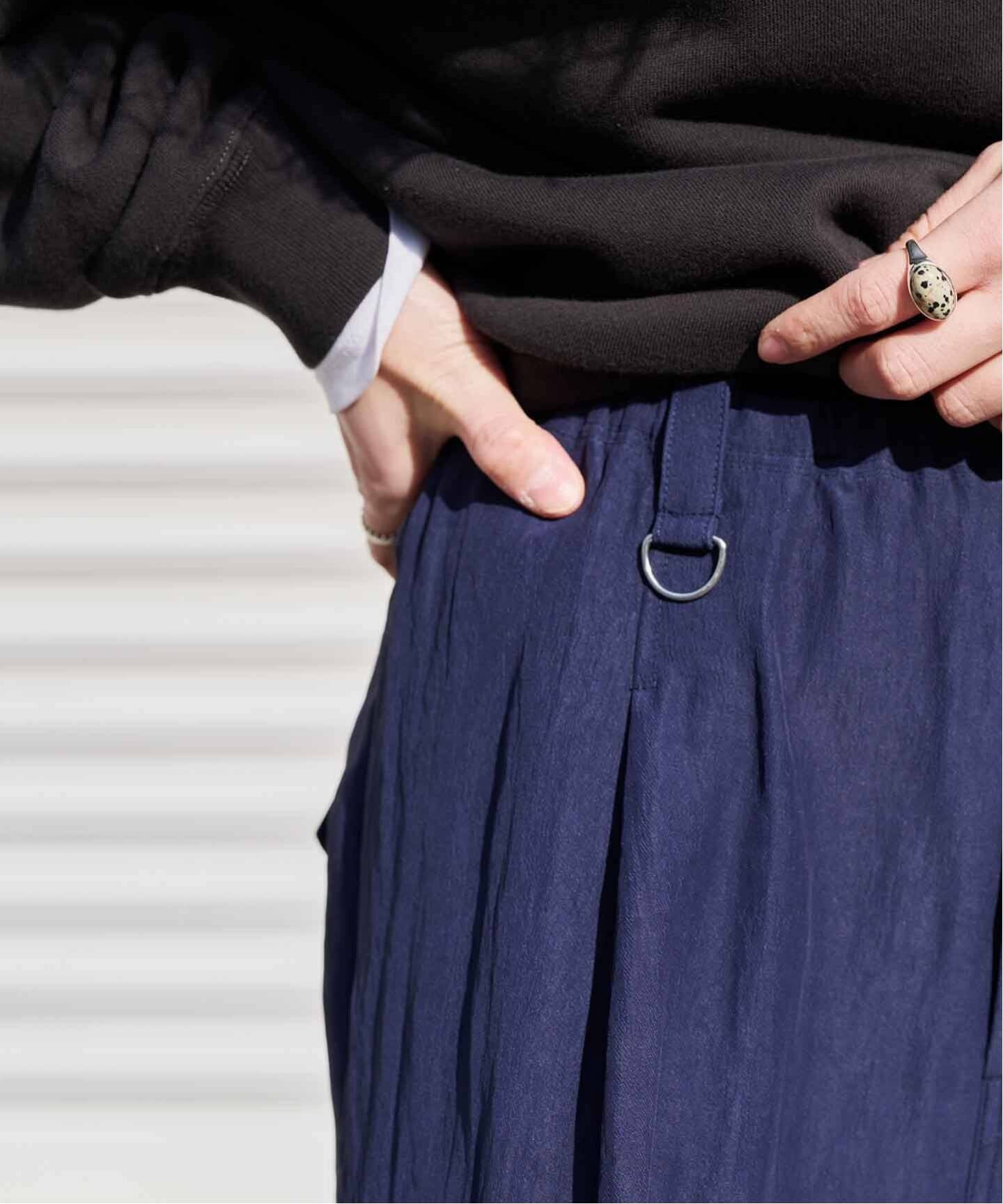 ETRE TOKYO バックサテンリラクシーカーゴパンツ（スラックス）｜BOICE