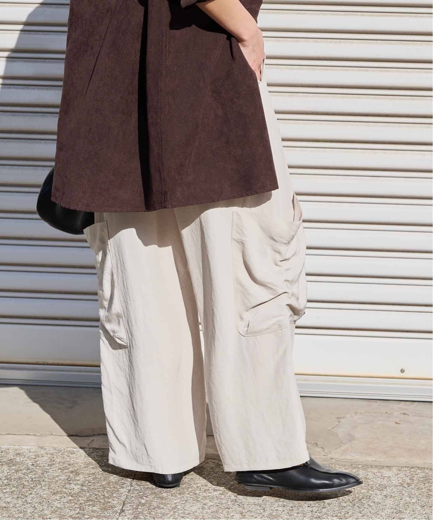 ETRE TOKYO バックサテンリラクシーカーゴパンツ（スラックス）｜BOICE