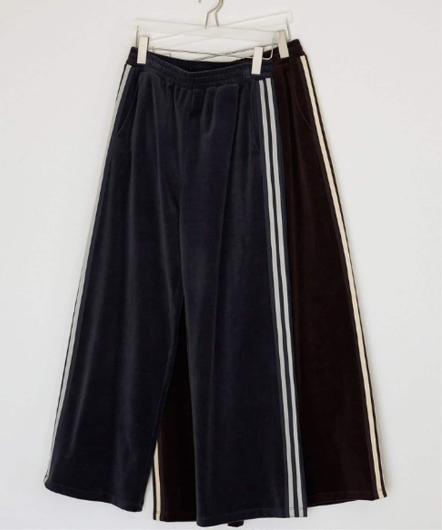 anuke Velour Track Pants（ジャージ／トラックパンツ）｜BOICE FROM