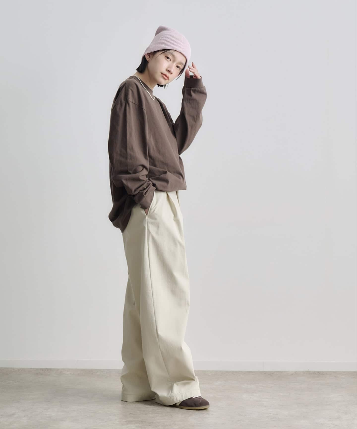 ETRE TOKYO ボンディングタックパンツ（スラックス）｜BOICE FROM