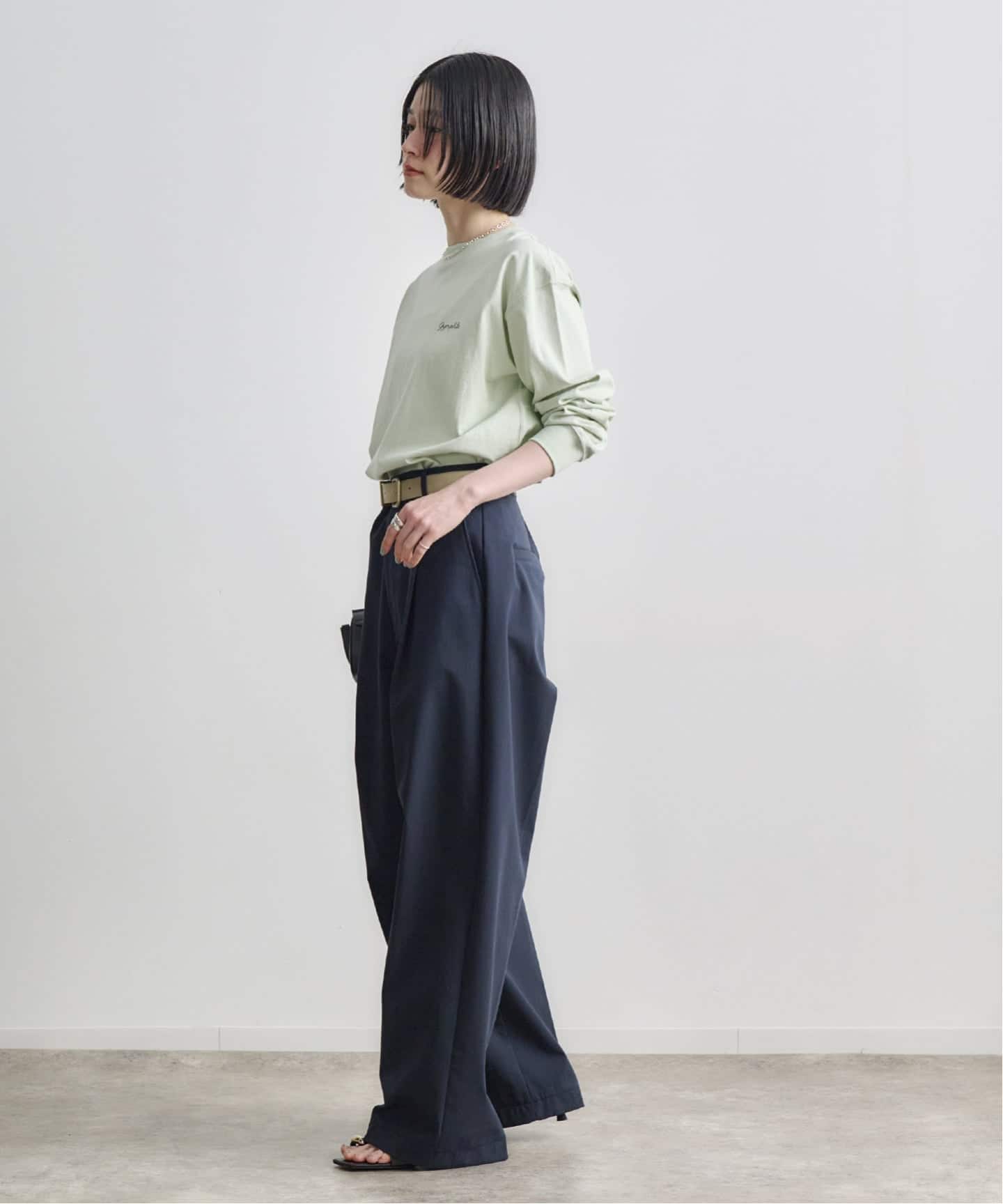 ETRE TOKYO ボンディングタックパンツ（スラックス）｜BOICE FROM