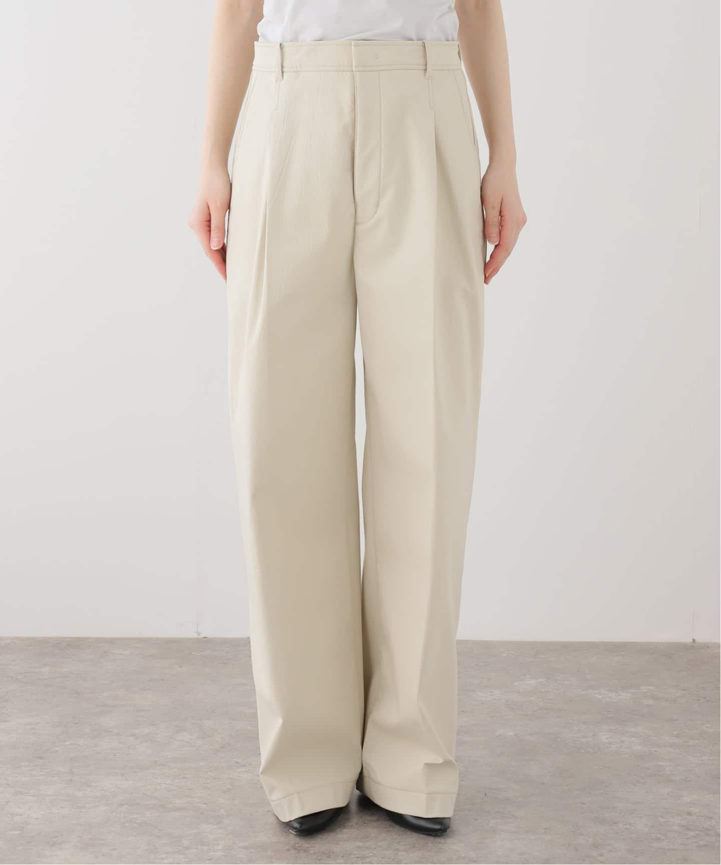ETRE TOKYO ボンディングタックパンツ（スラックス）｜BOICE FROM