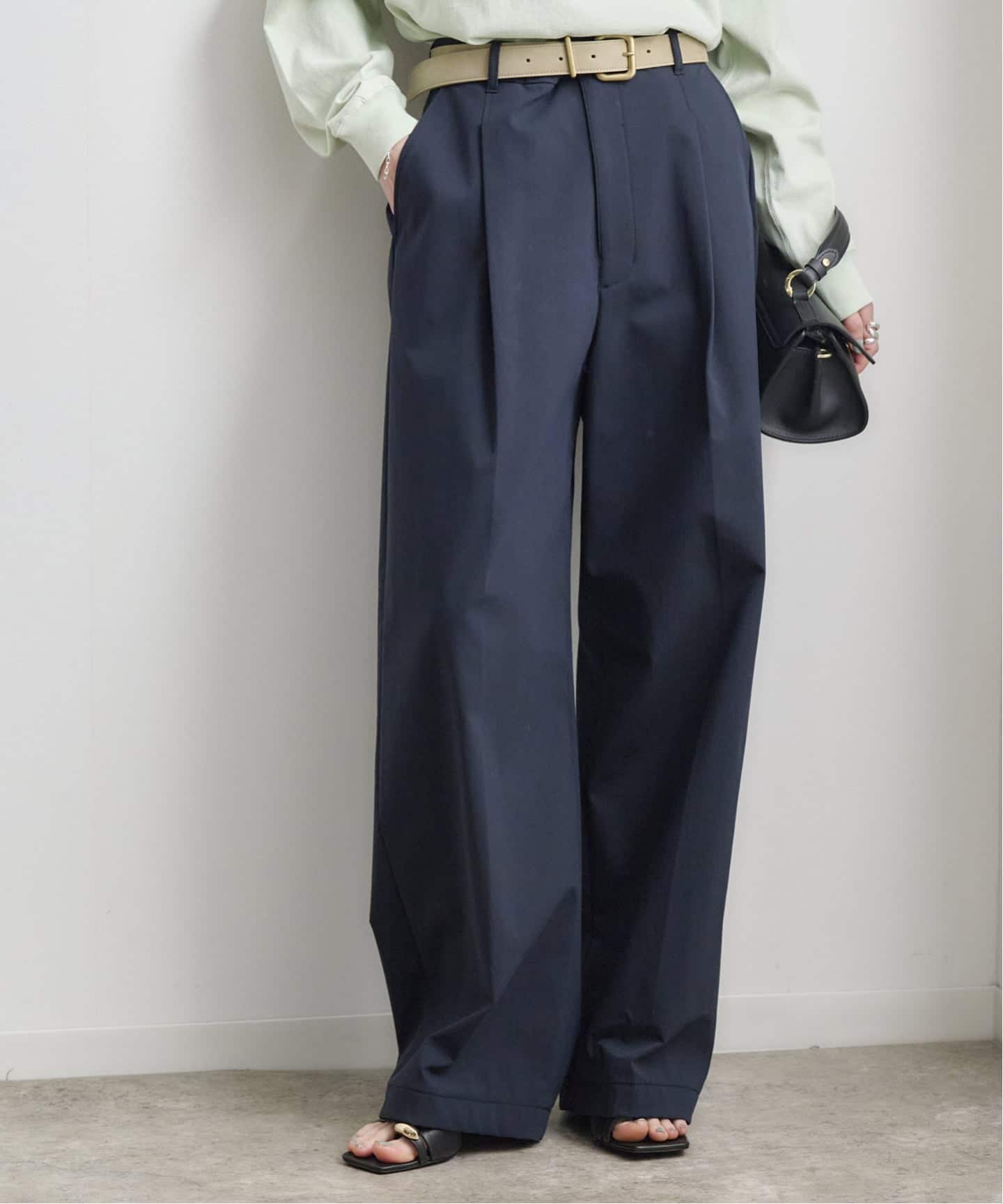 ETRE TOKYO ボンディングタックパンツ（スラックス）｜BOICE FROM