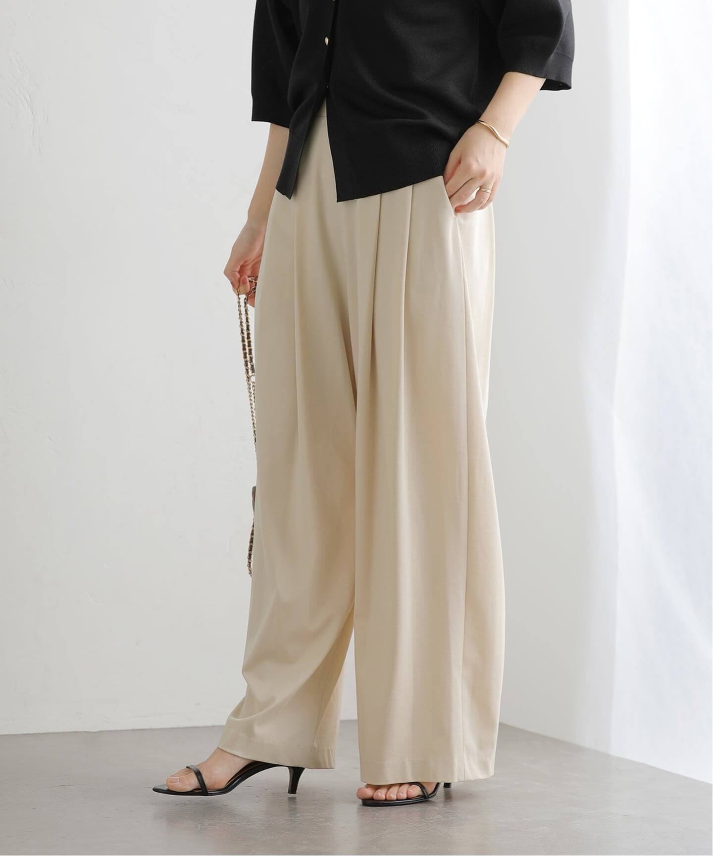 Theory ライトベージュ スラックス 新品タグ付き 洗える】La Totalite ジャージータックパンツ（スラックス）｜La