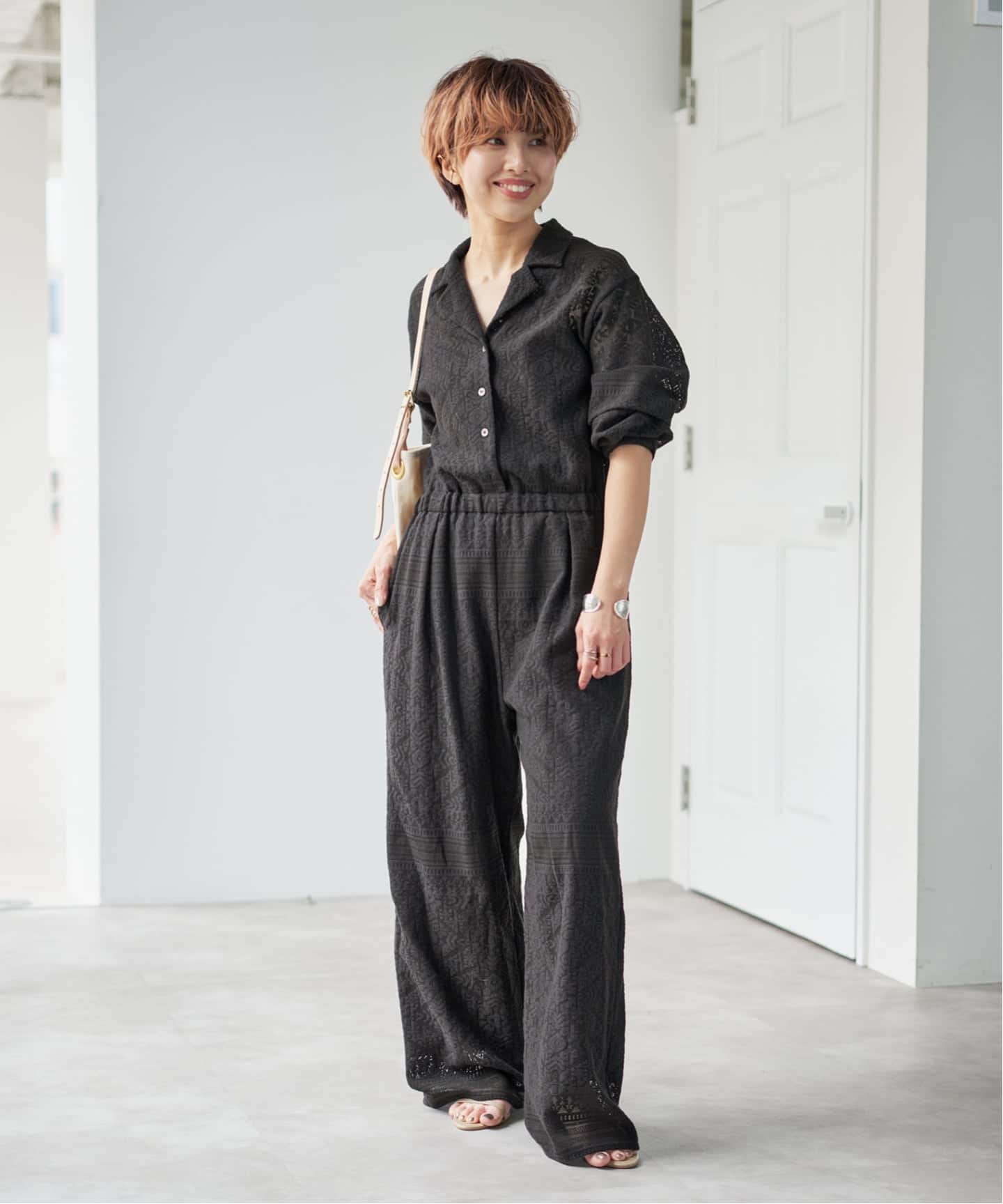 予約》オープンカラーレースジャンプスーツ（サロペット