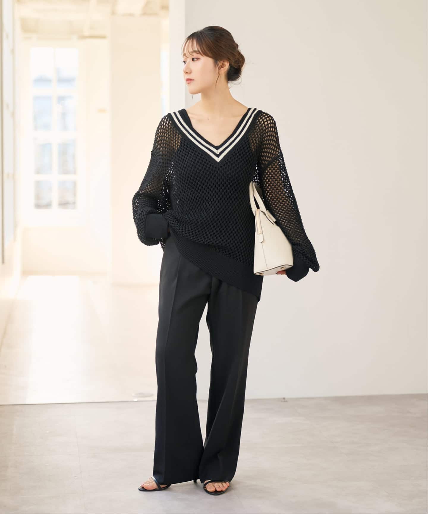 Spick＆Spanレーヨンツイルスリムフレアパンツ　ブラック ウォッシャブルセミフレアパンツ（その他パンツ）｜Spick & Span
