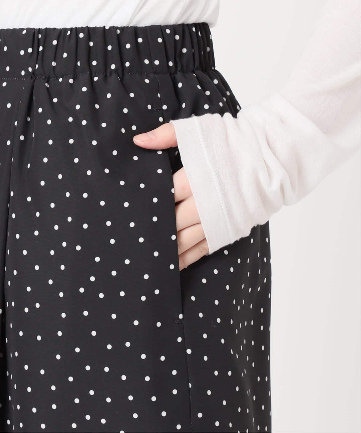 WEB限定 / 追加》ドットプリントイージーストレートパンツ（スラックス