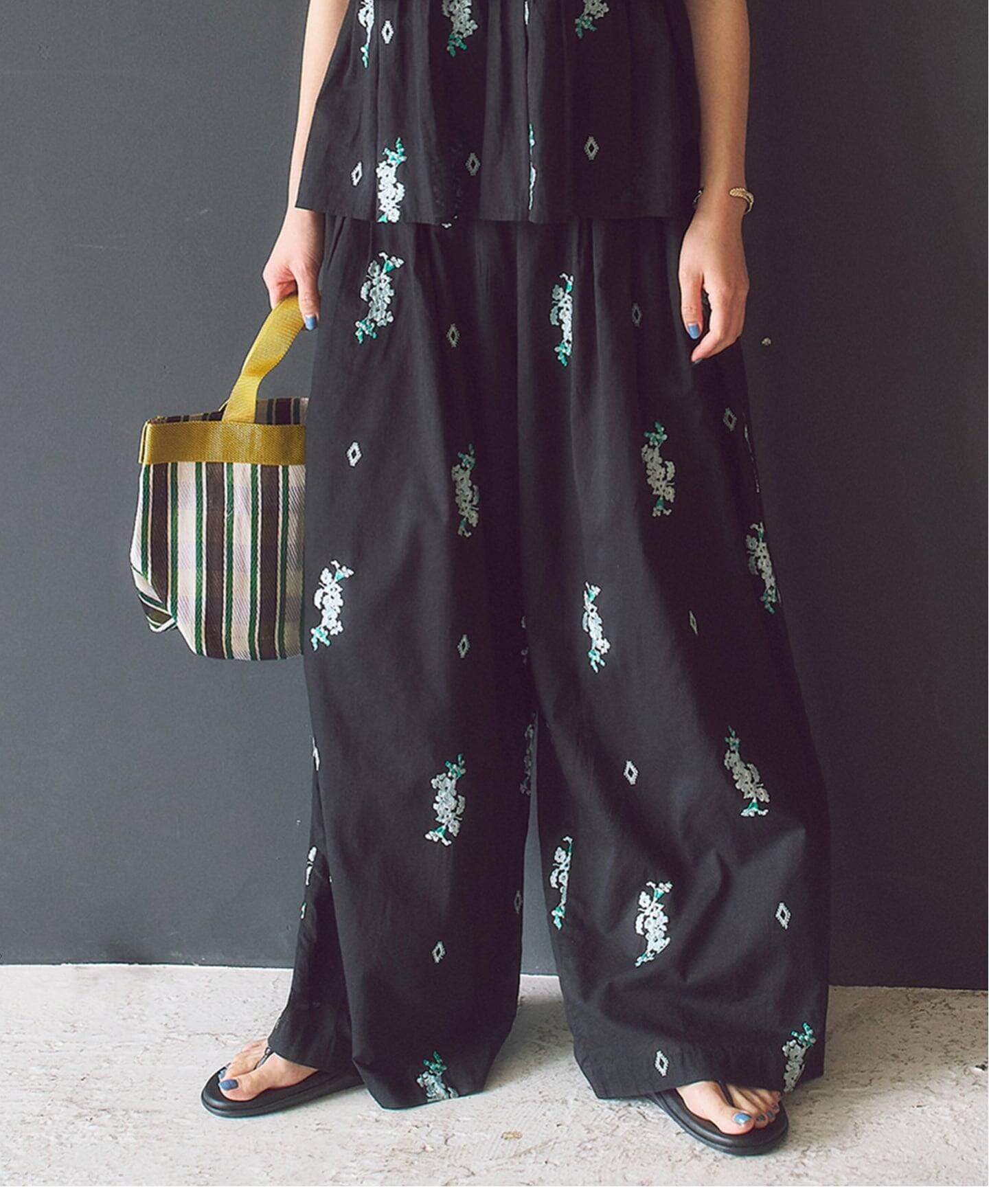 ne Quittez pas / ヌキテパ Cotton Voile Jasmine Embroidery Gath 