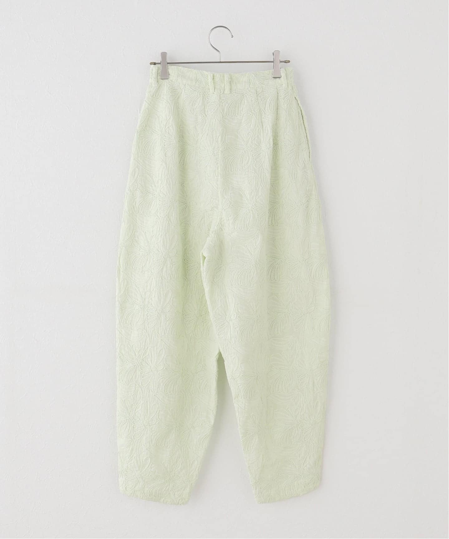 一部店舗+WEB限定》SEEALL / シーオール TWISTED TUCK PANTS WITH