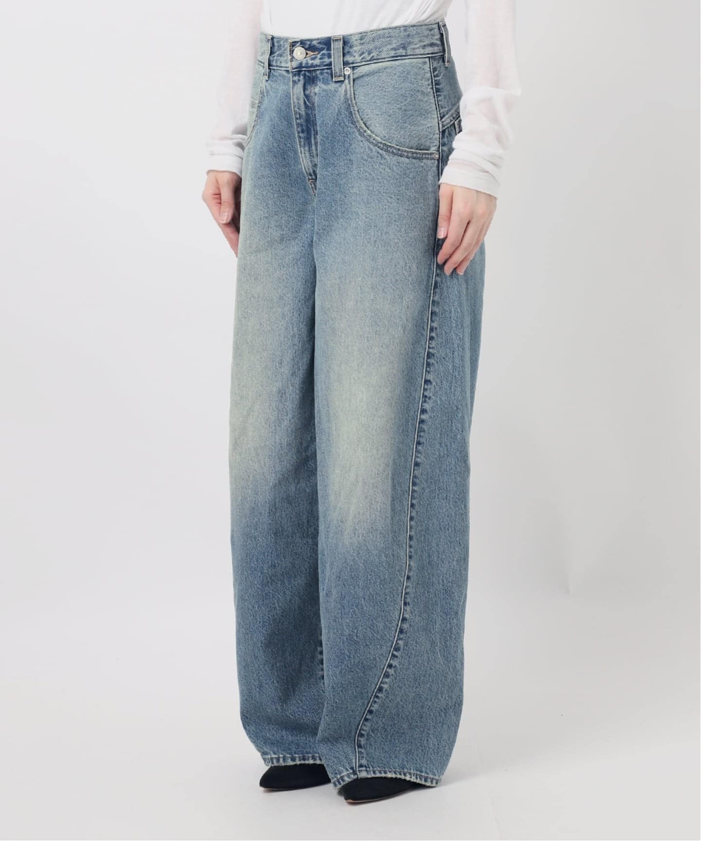 2026SS スピックアンドスパン　別注 Levi’s バレルデニム 26サイズ LEVI'S/リーバイス 別注SMU SUPER BAGGY BARREL*（デニムパンツ