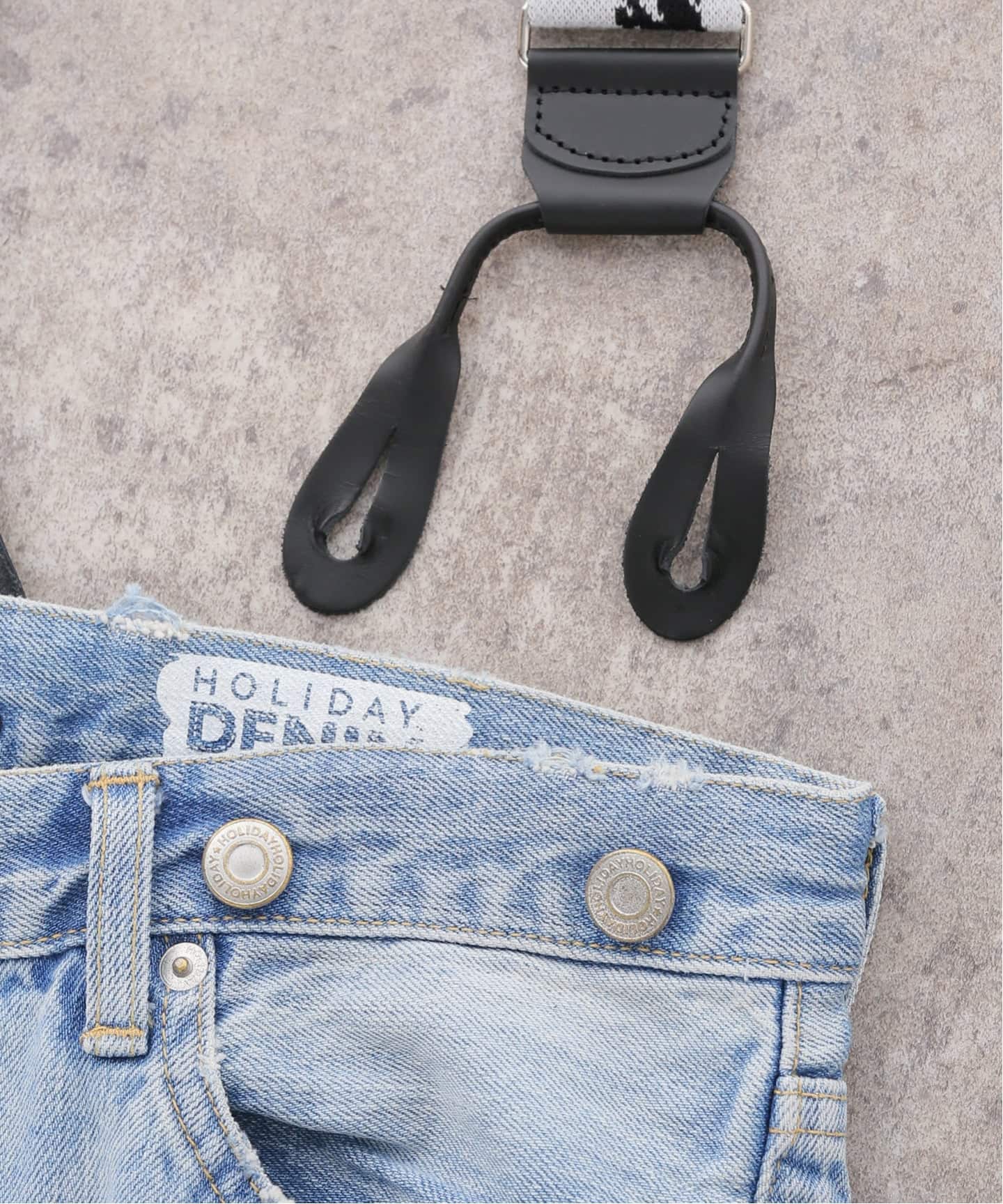 一部店舗+WEB限定》HOLIDAY/ホリデイ DAMAGE DENIM SUSPENDER PANTS