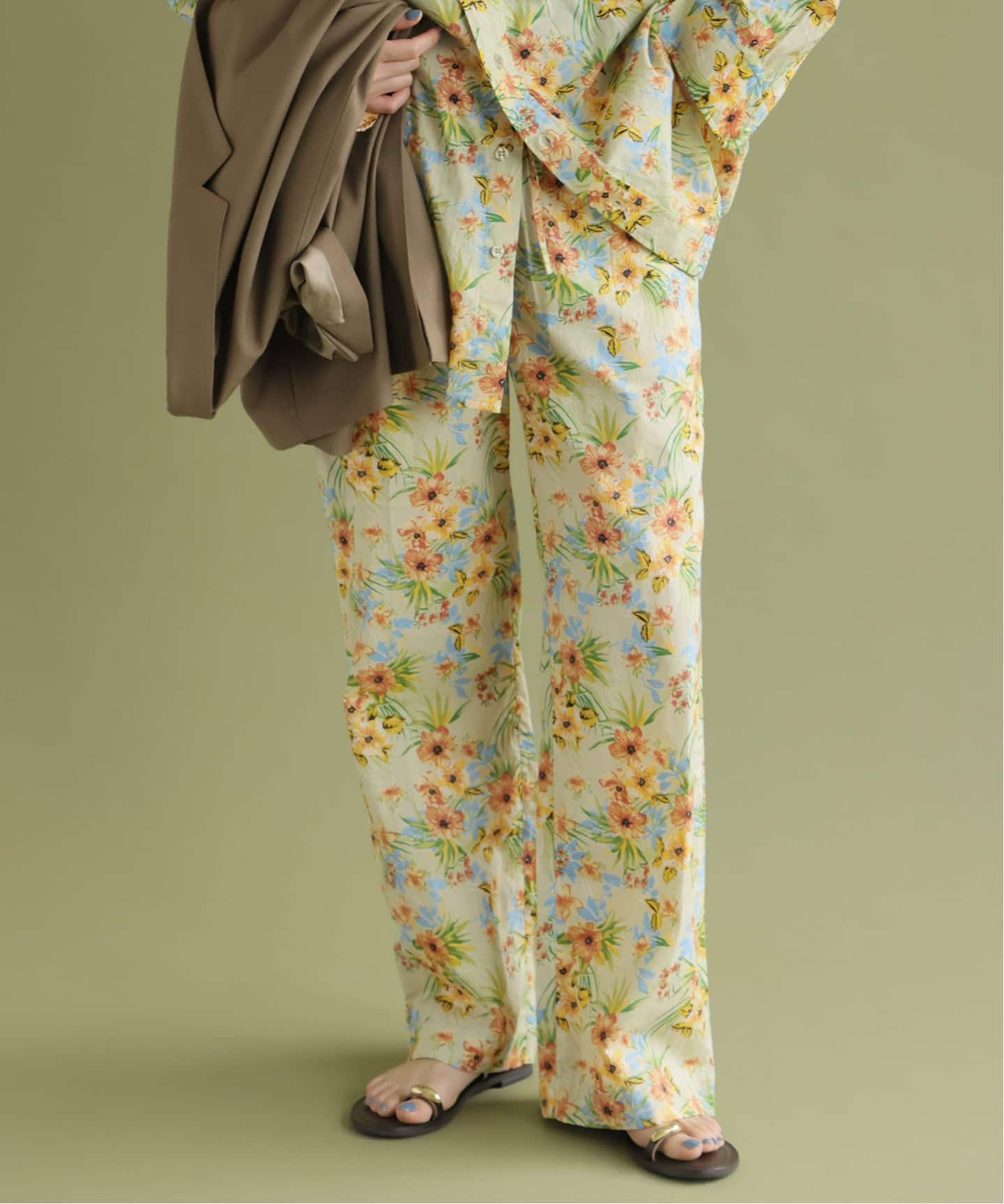 VIAN / ヴィアン 別注 Flower Easy Wide Pants（スラックス）｜Spick