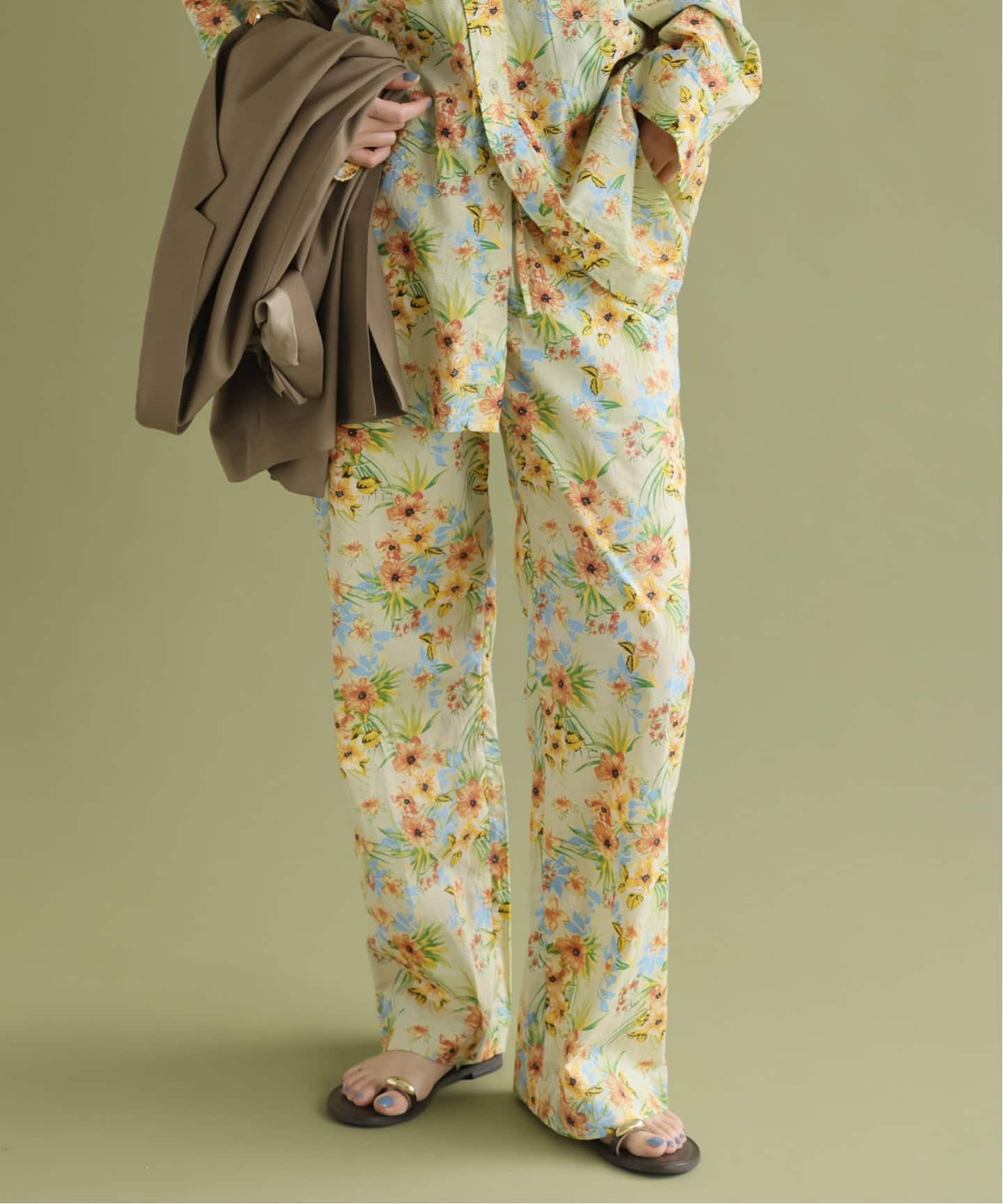 VIAN / ヴィアン 別注 Flower Easy Wide Pants（スラックス）｜Spick
