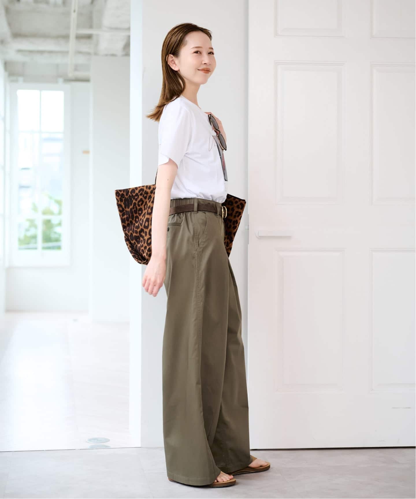 予約》ライトツイルタックカーブパンツ（その他パンツ）｜UBY Spick