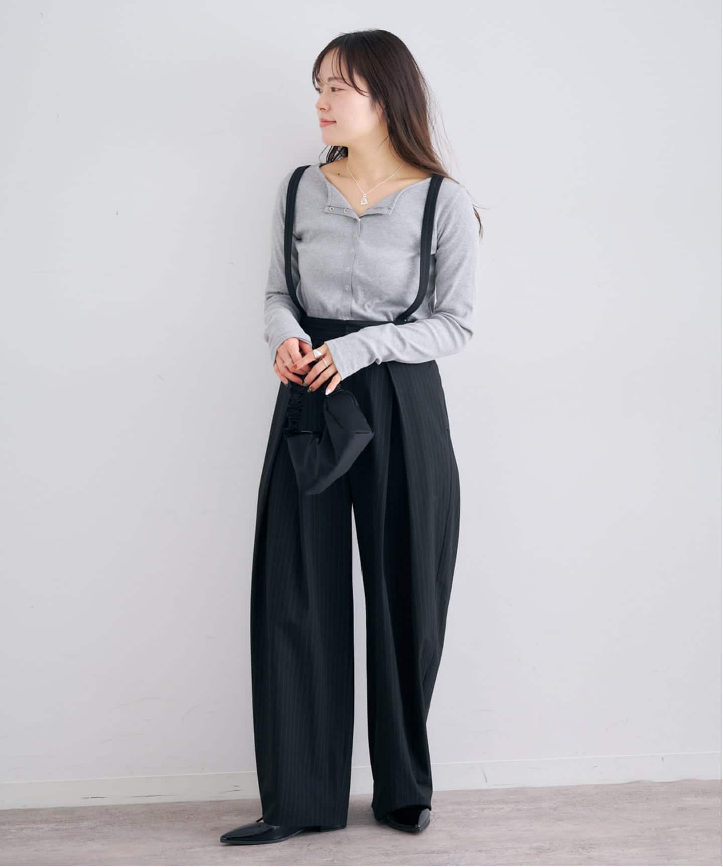 タグ付未使用◆24AWライトTWタックサスペンダーパンツ38 FRAMeWORK サスペンダー付きタックワイドパンツ