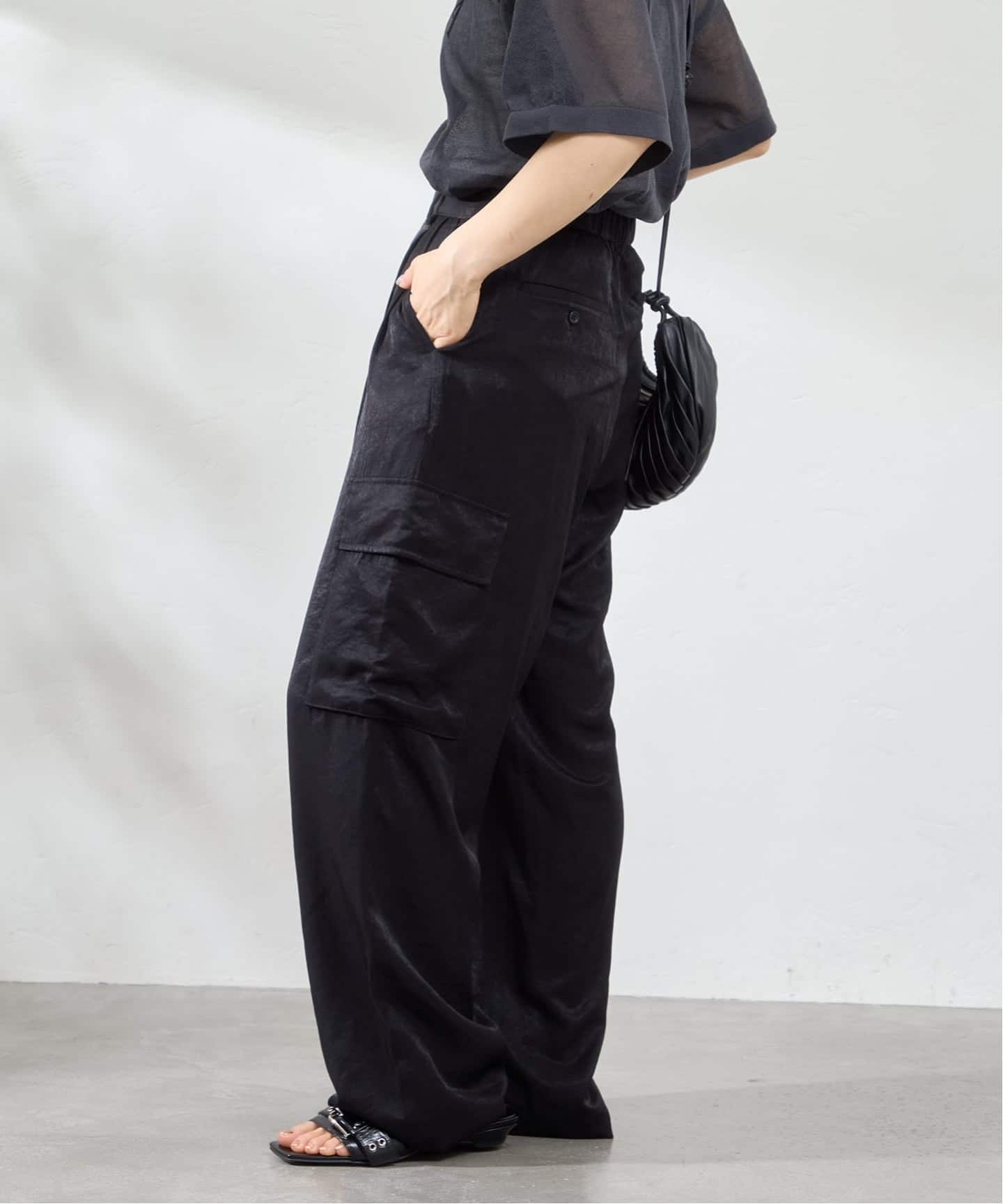 予約》フェードサテンカーゴスラックス（カーゴパンツ）｜U by