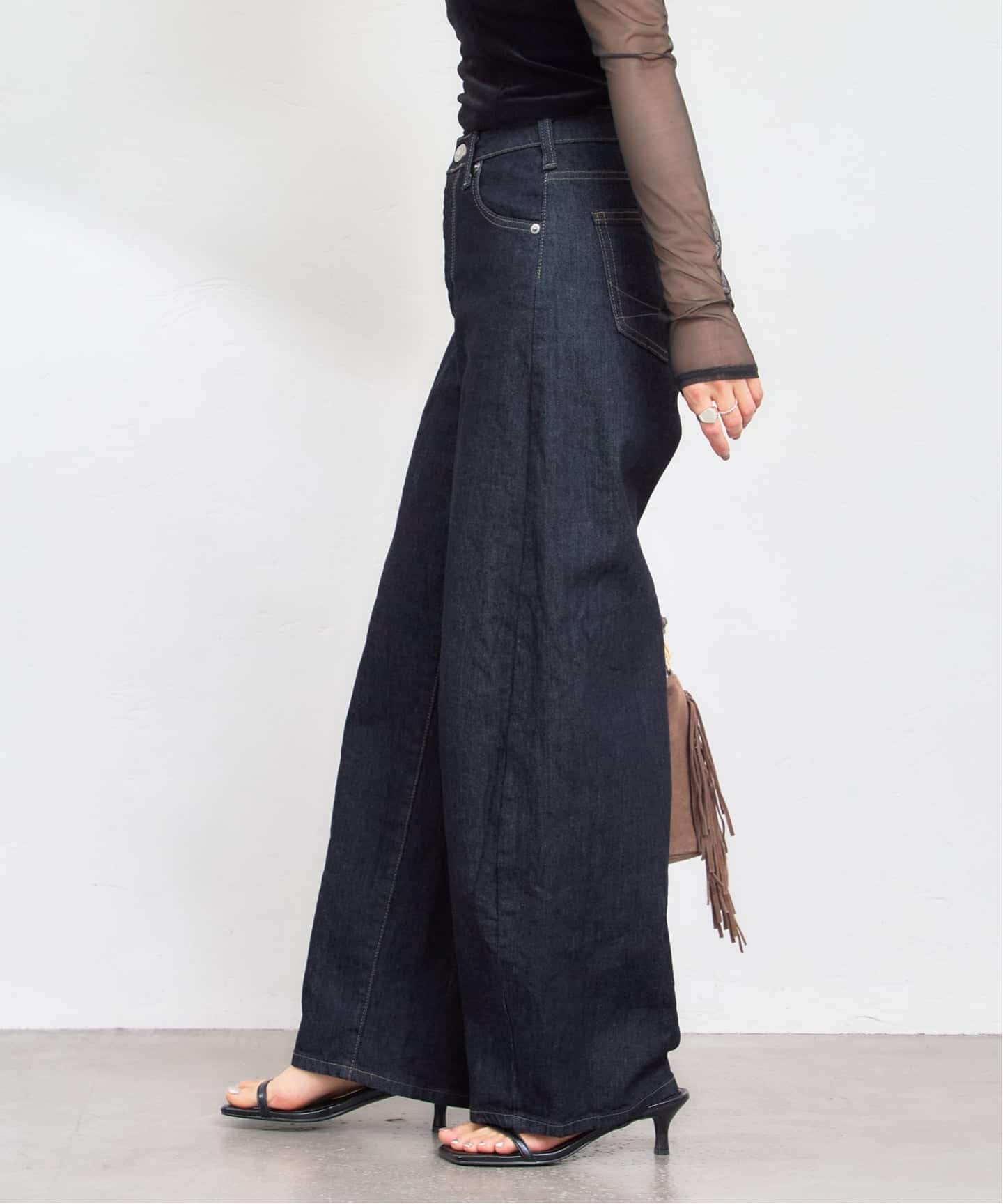 SOMETHING / サムシング HANA CURVE TAPERED（デニムパンツ・ジーンズ