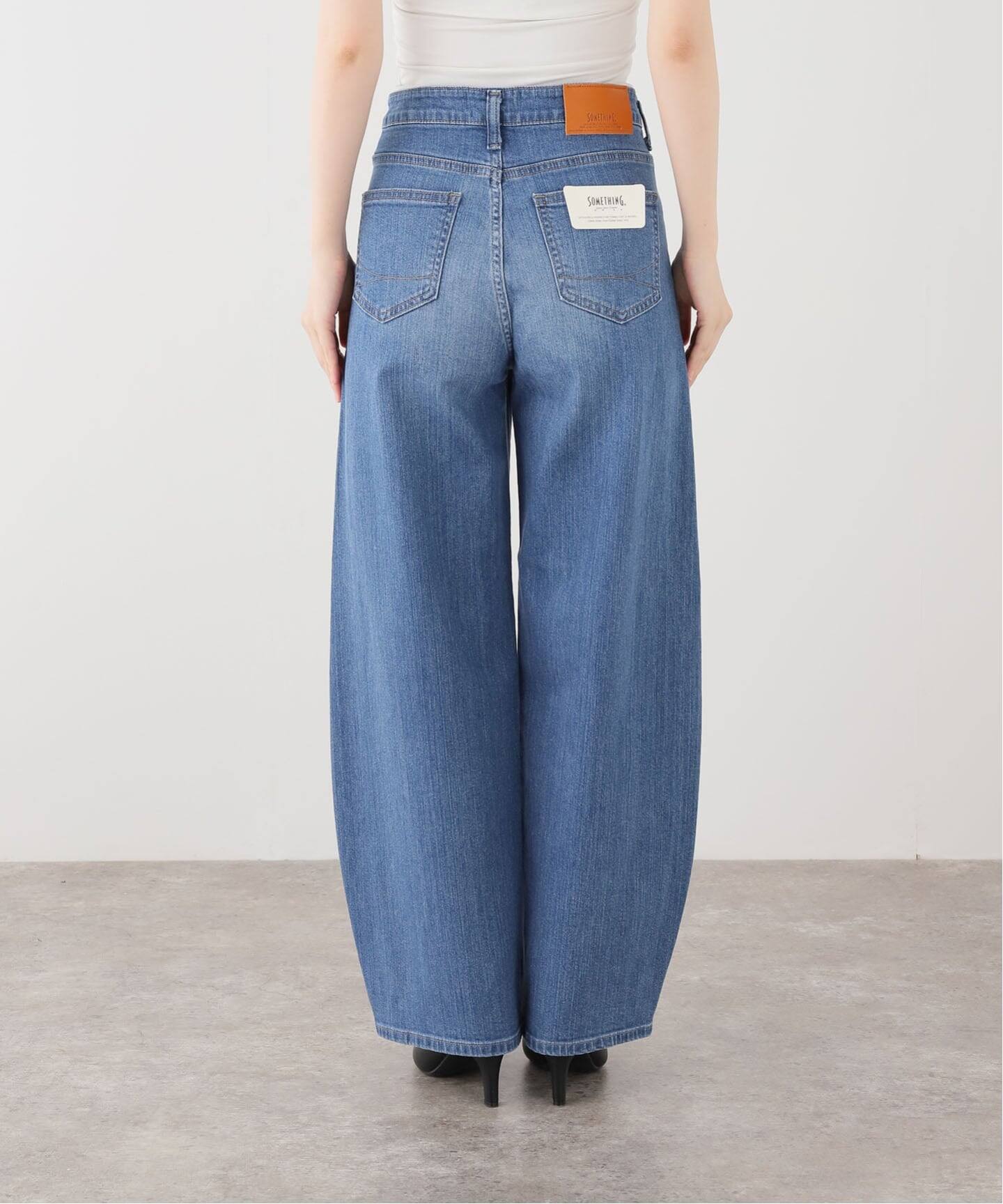 追加 / 新色 》SOMETHING / サムシング HANA CURVE TAPERED（デニム