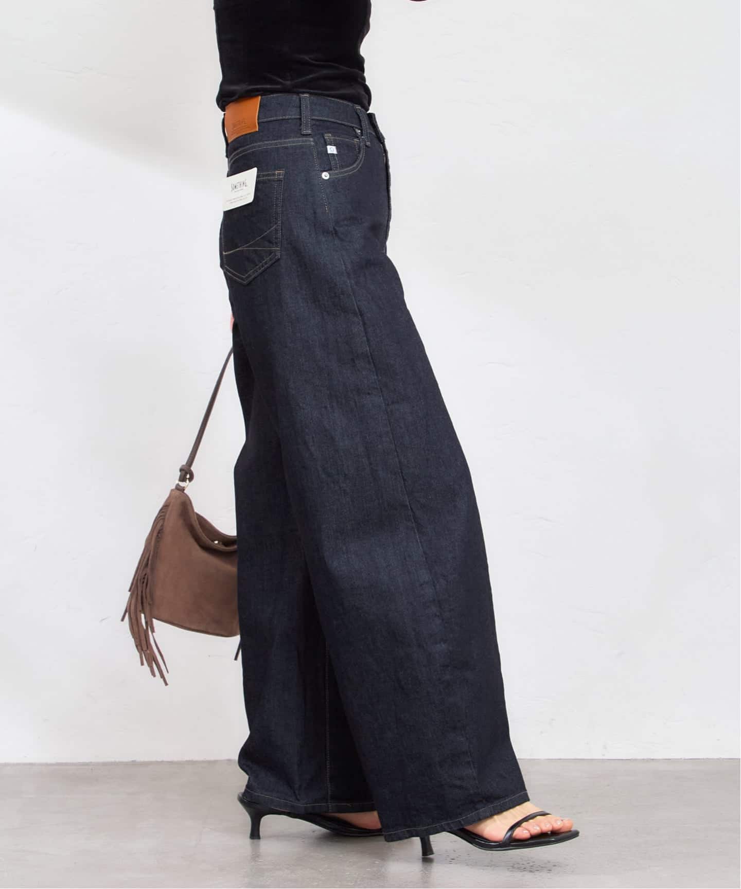 追加》SOMETHING / サムシング HANA CURVE TAPERED 2（デニムパンツ