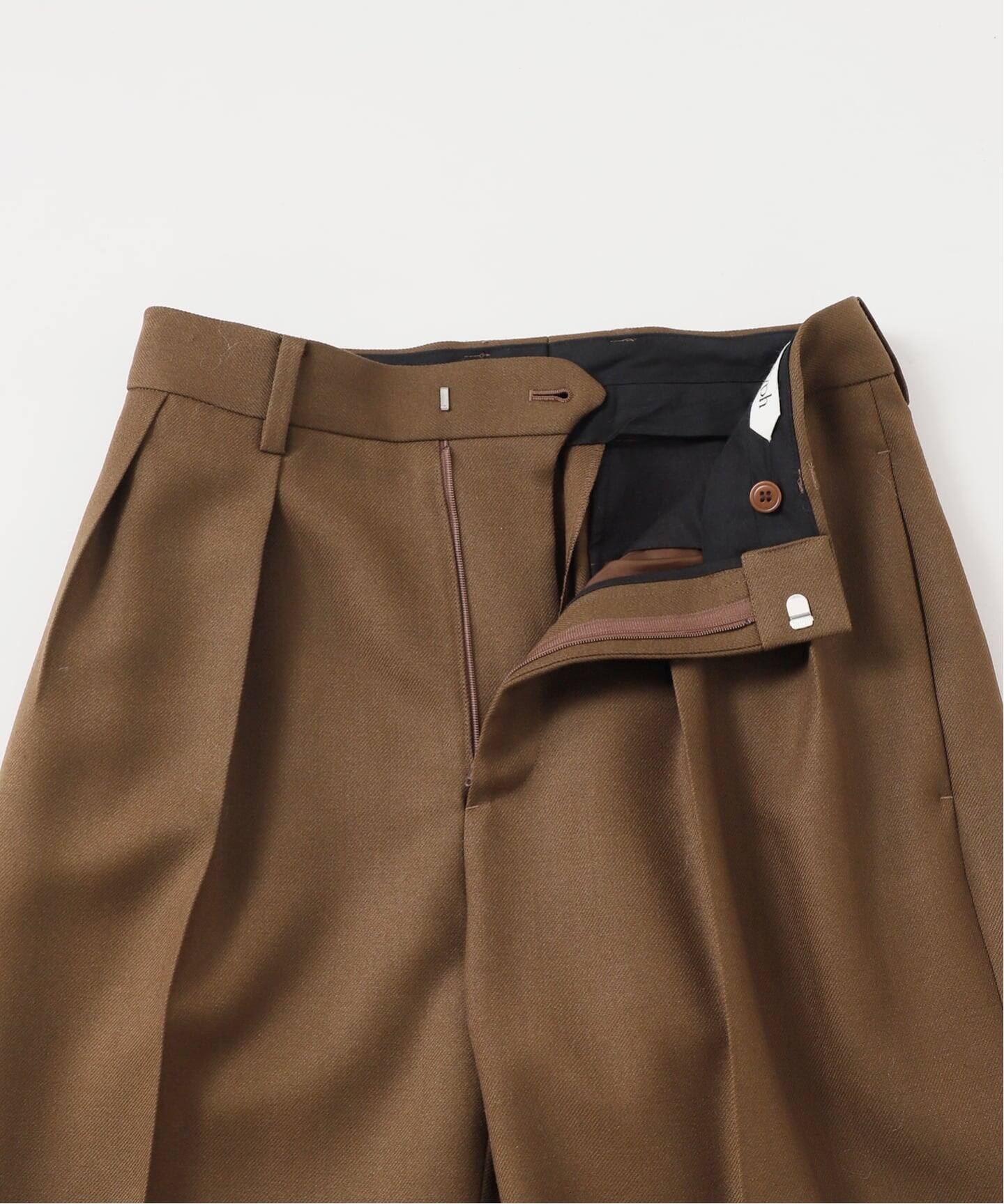予約 / 一部店舗+WEB限定》Double-Pleated Trousers（スラックス