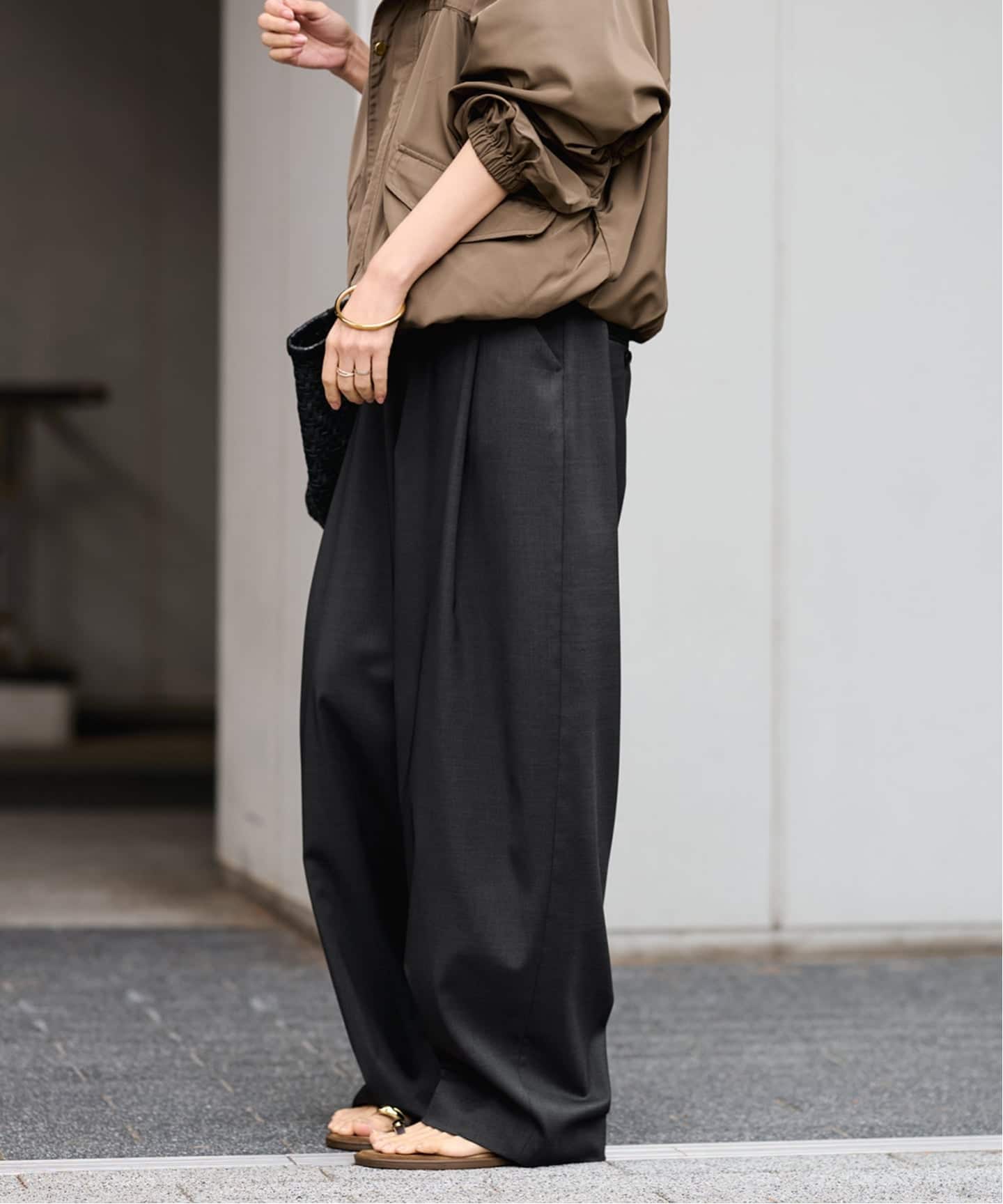 ≪追加予約≫タックカーブバックゴムパンツ（スラックス）｜FRAMeWORK