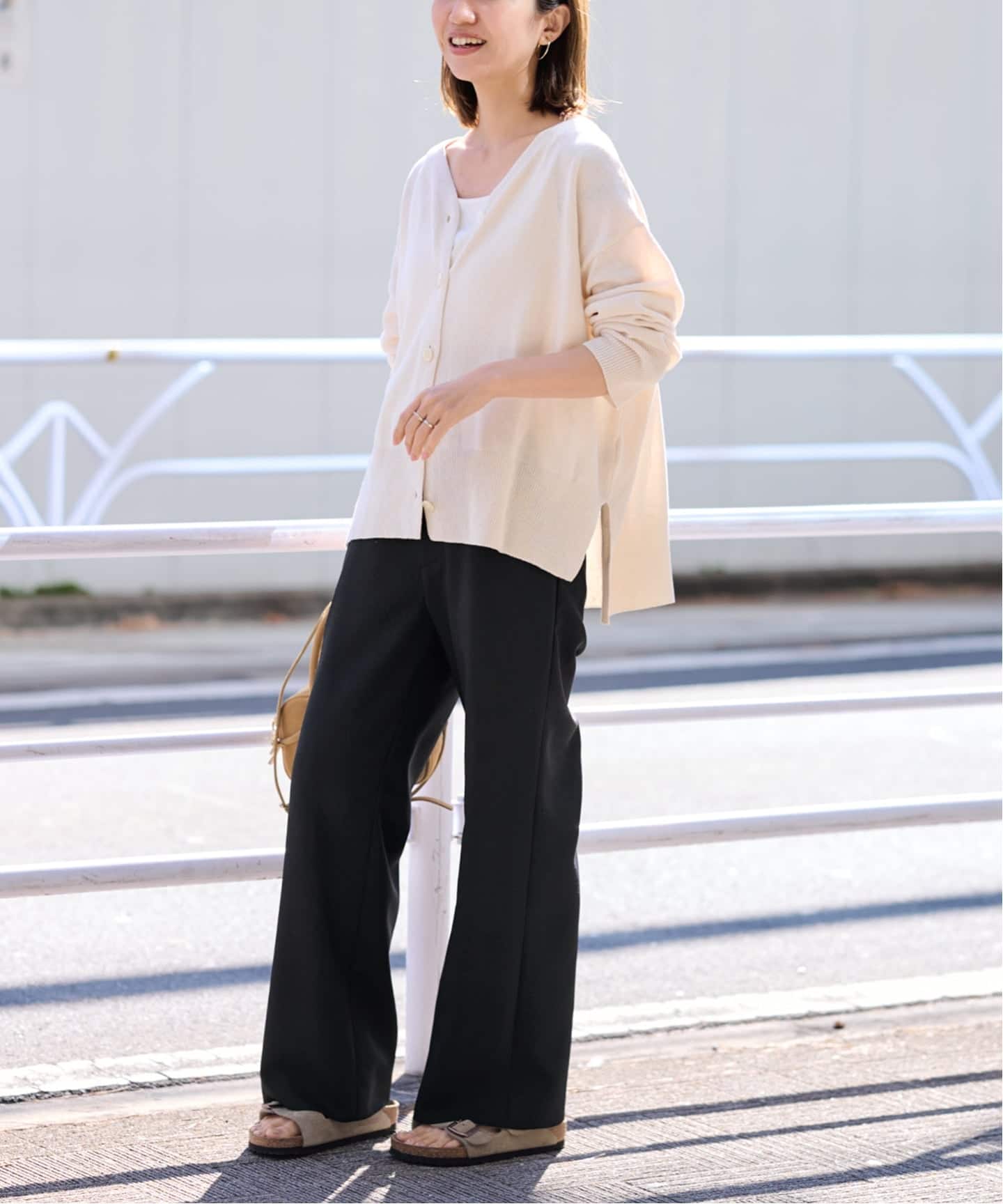 ドビーオックスストレートパンツ（スラックス）｜FRAMeWORK（フレーム