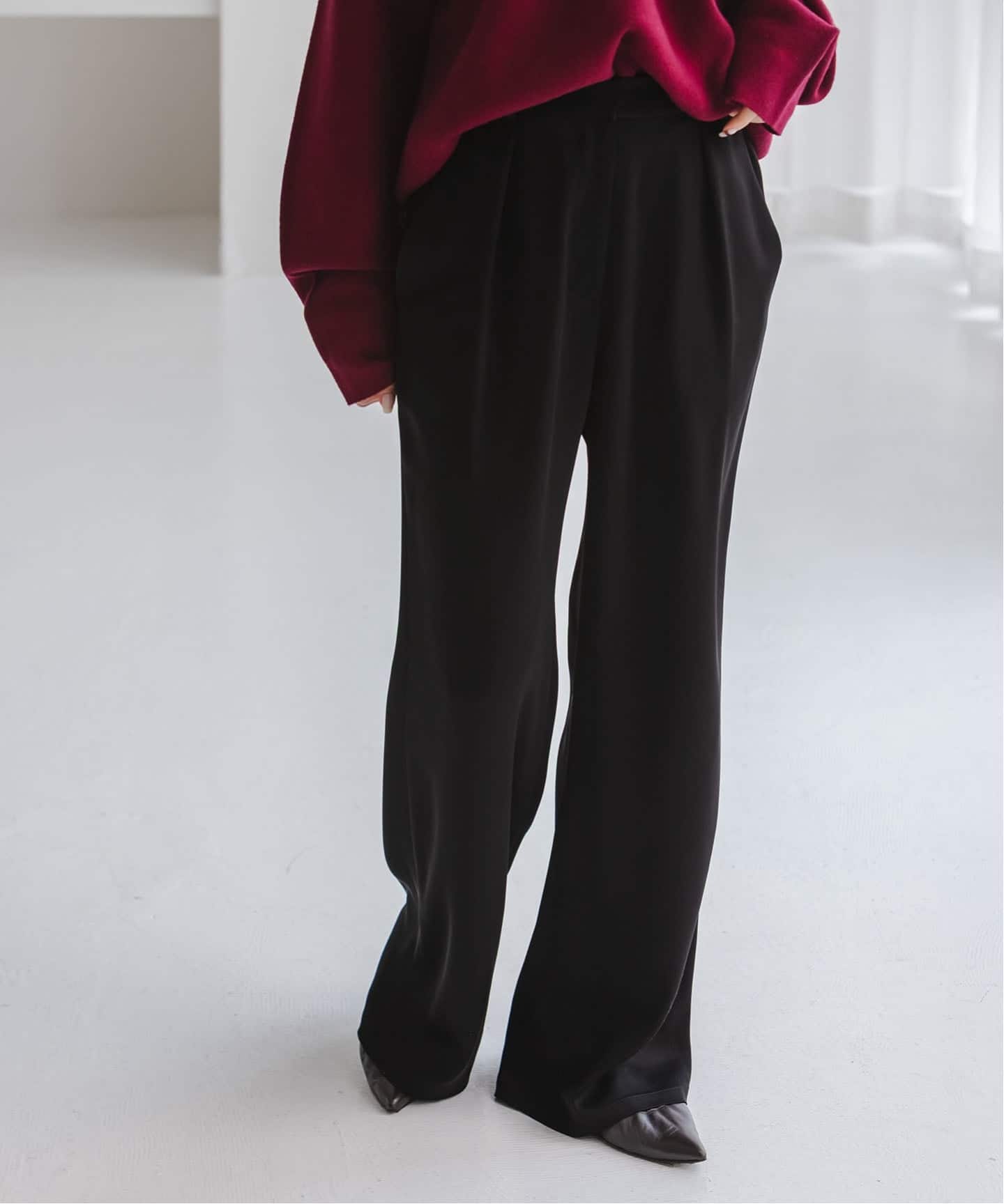 セットアップ対応》ルナサテンナローフレアタックパンツ（スラックス