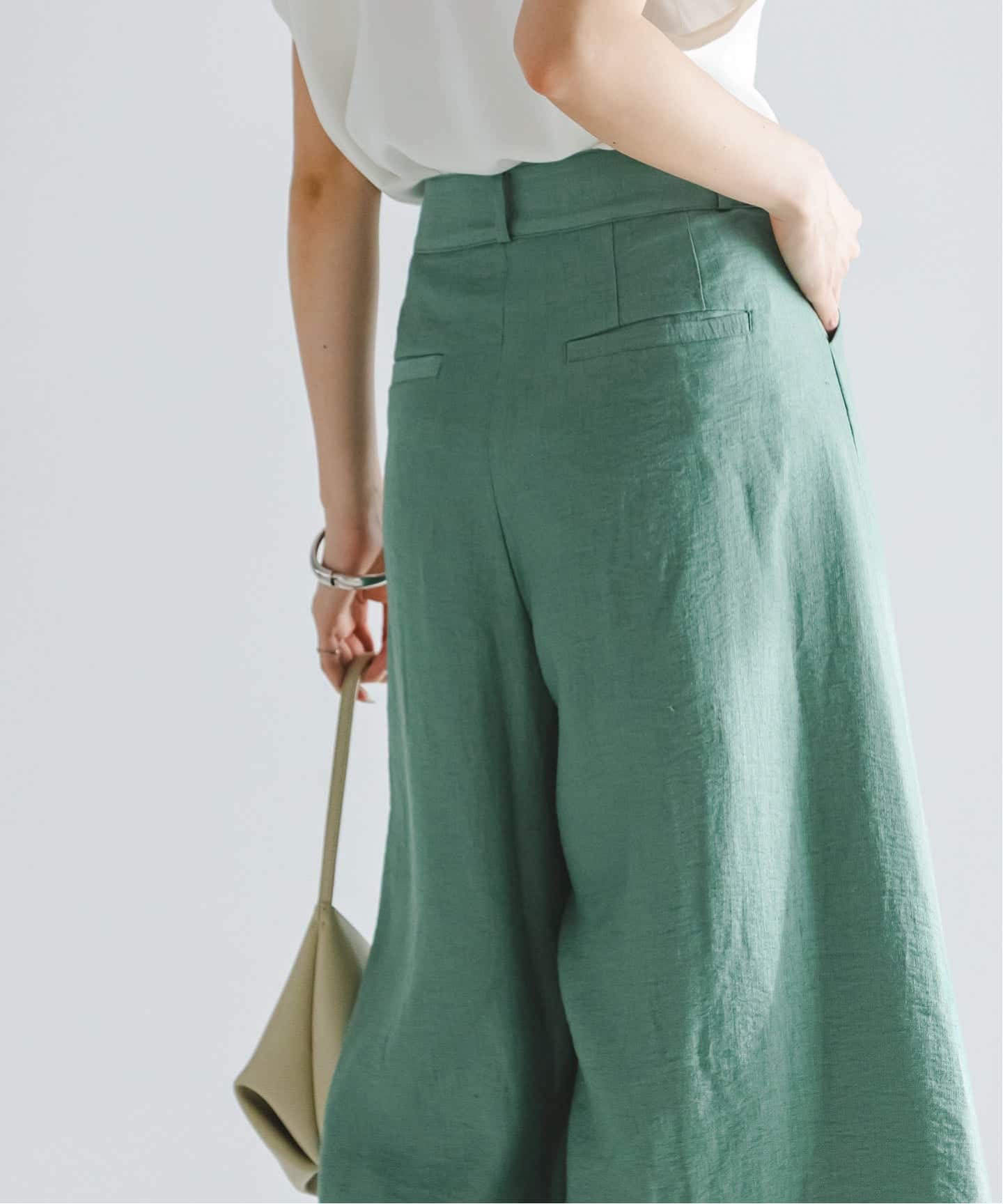 予約》ファジーリネンフラップフレアパンツ（スラックス）｜NOBLE