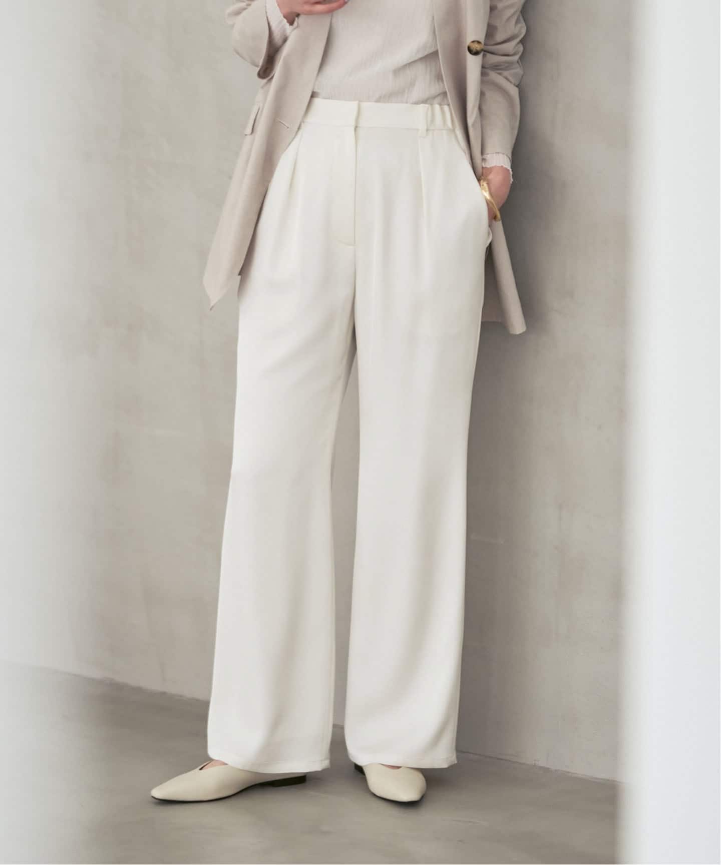 新品 未使用 ノーブル ウール 白パンツ ワイドパンツ 予約・新色》ルナサテンナローフレアタックパンツ（スラックス