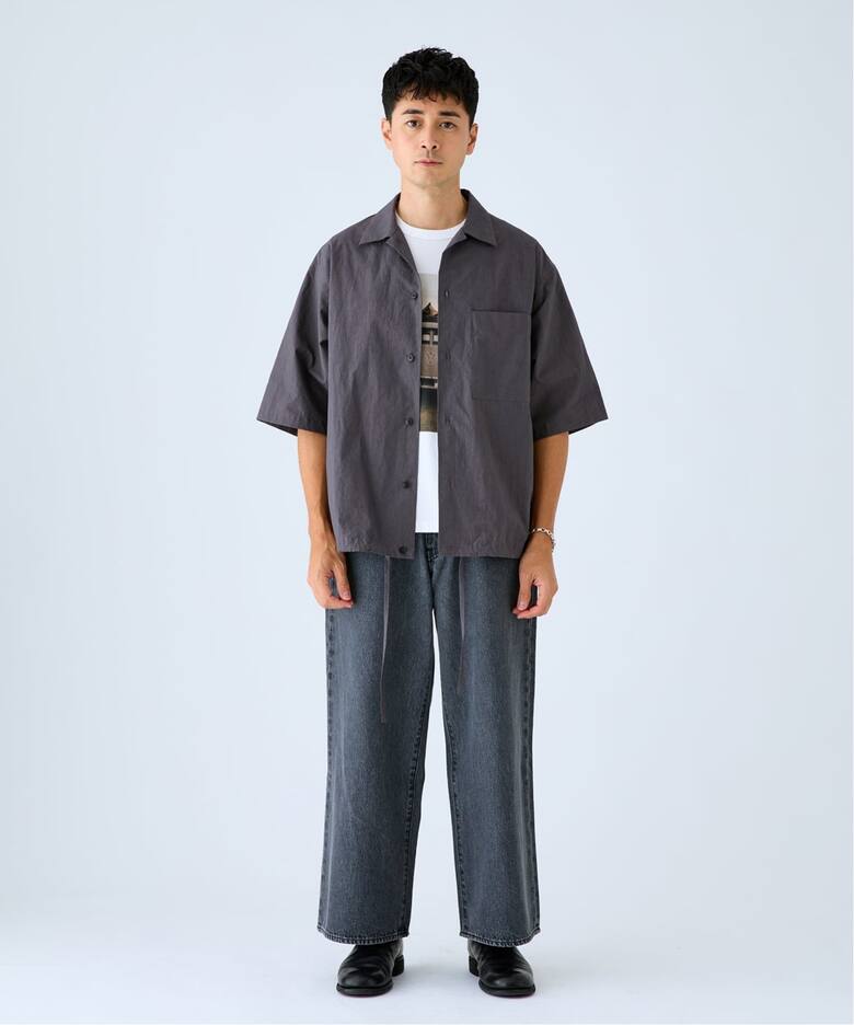 予約》Levi
