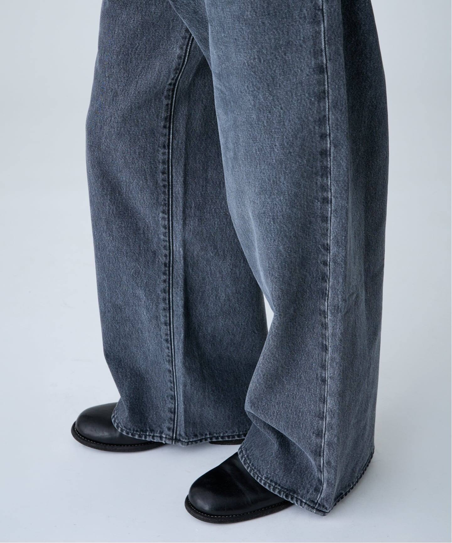 Levi's(リーバイス) 別注 Baggy Wide Leg デニムパンツ ASH BLACK（L30