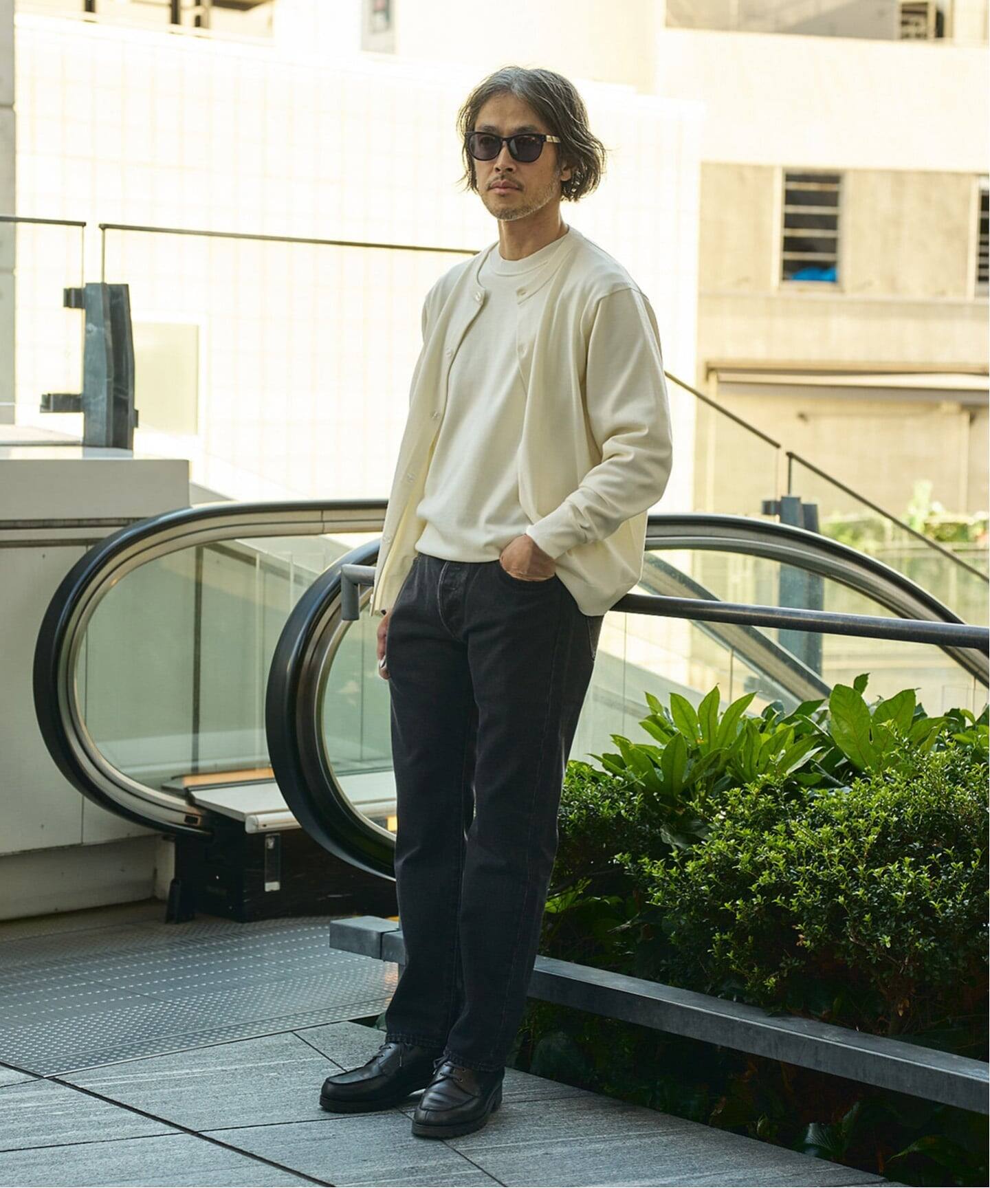 予約》LEVI