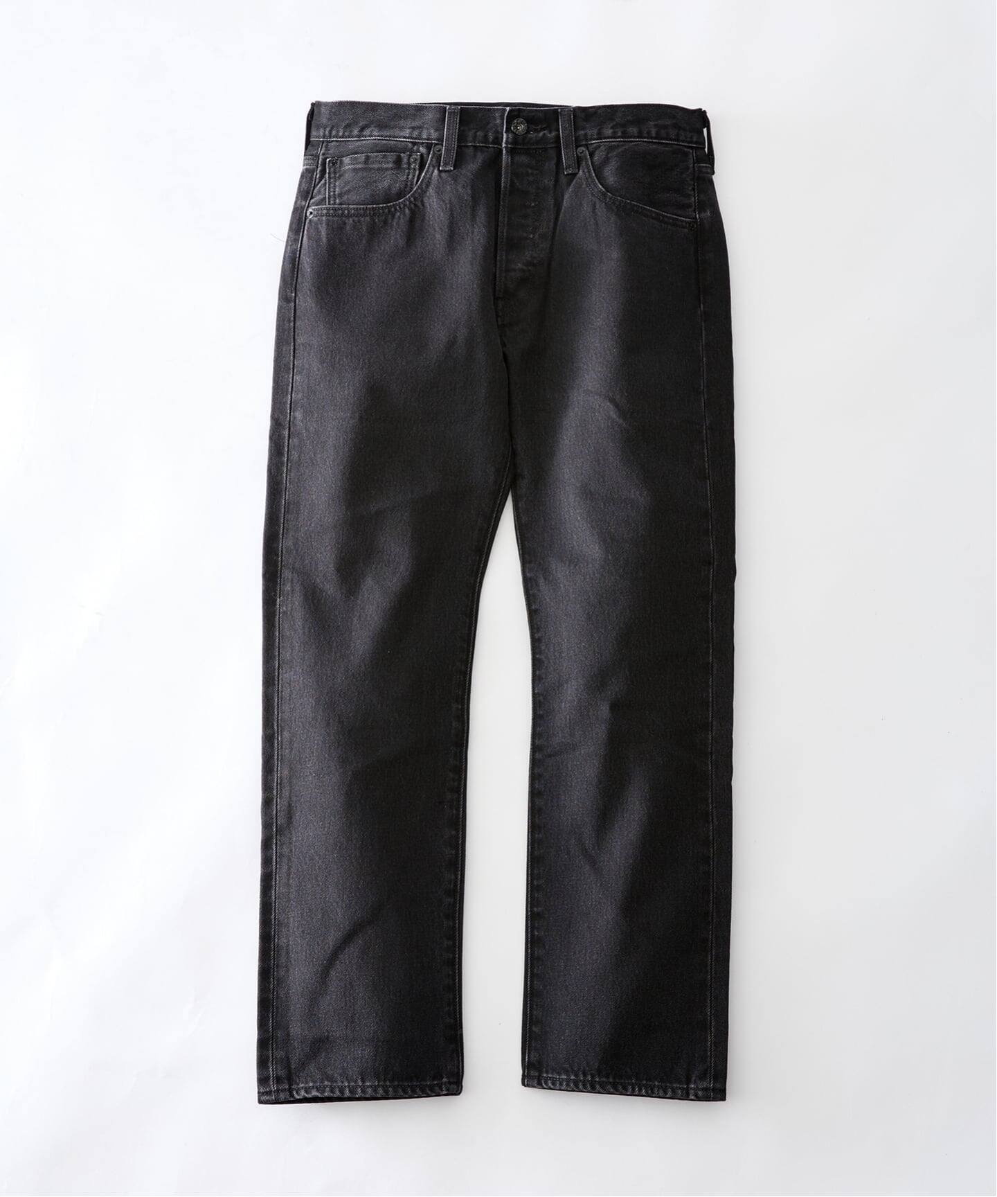 予約》LEVI