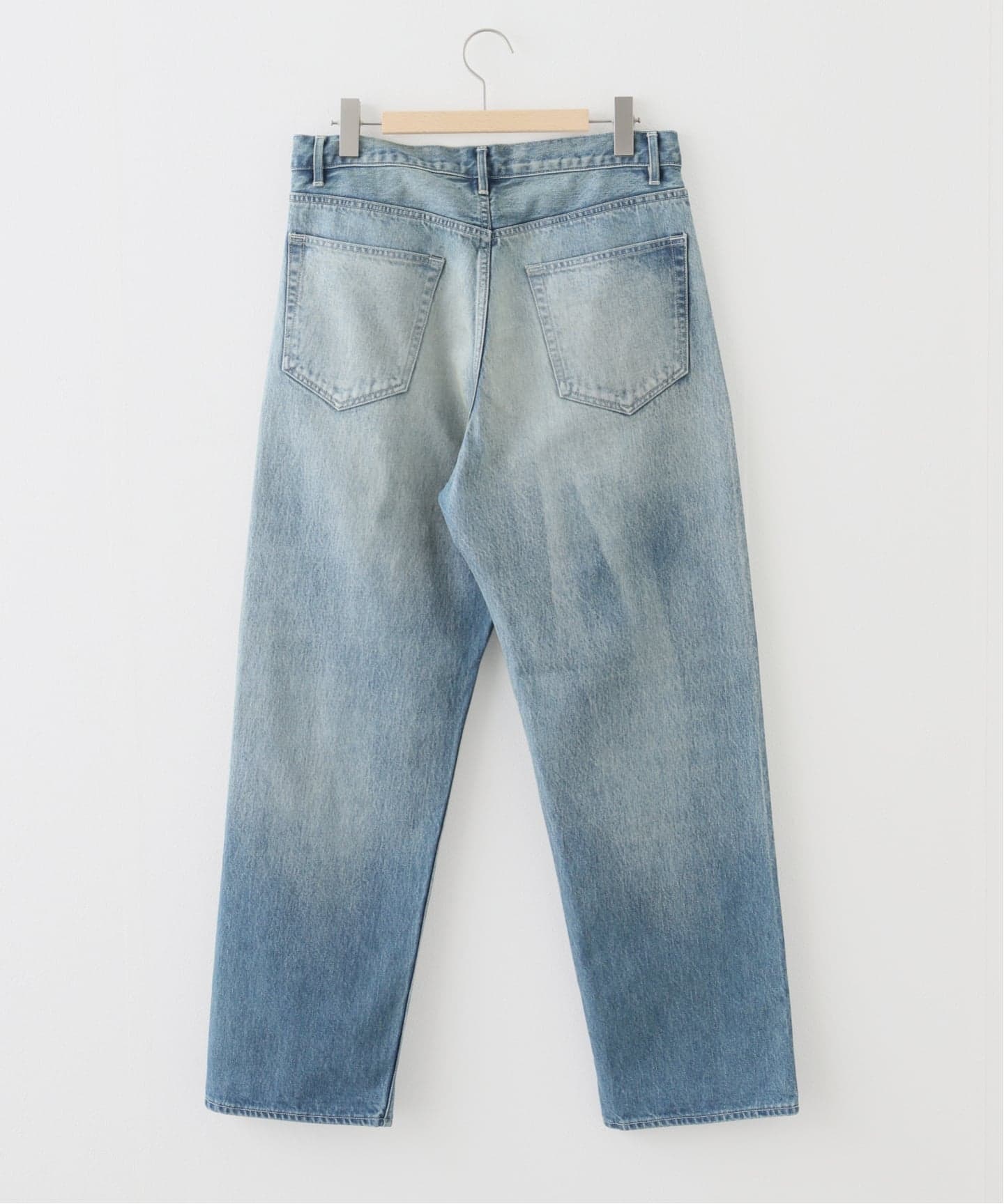AURALEE (オーラリー) SELVEDGE FADED HEAVY DENIM WIDE（デニムパンツ