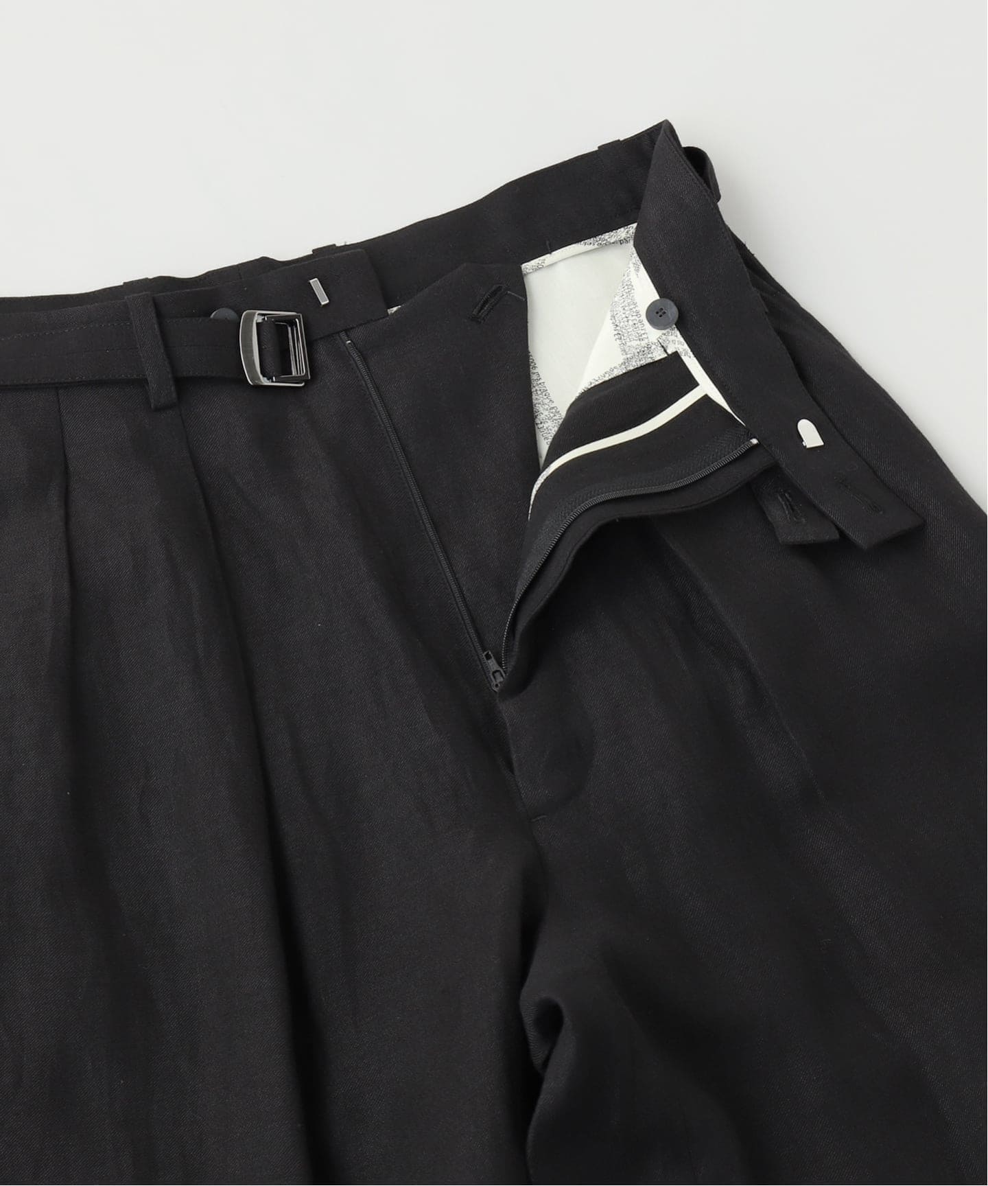 m's braque (エムズ ブラック) BELTED TACK BAGGY PANTS（その他パンツ