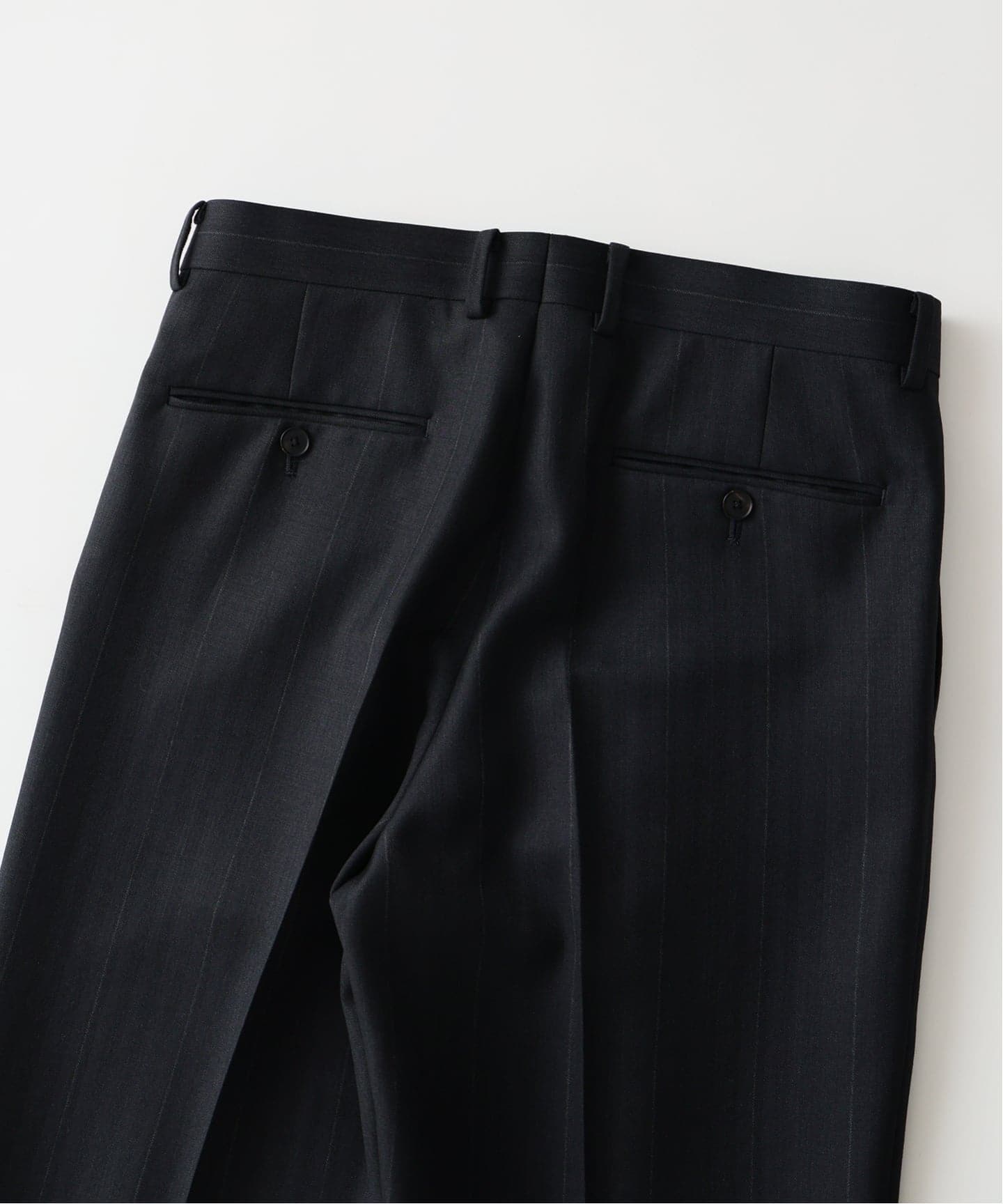 AURALEE (オーラリー) BLUEFACED WOOL TWO-TUCK SLACKS（スラックス