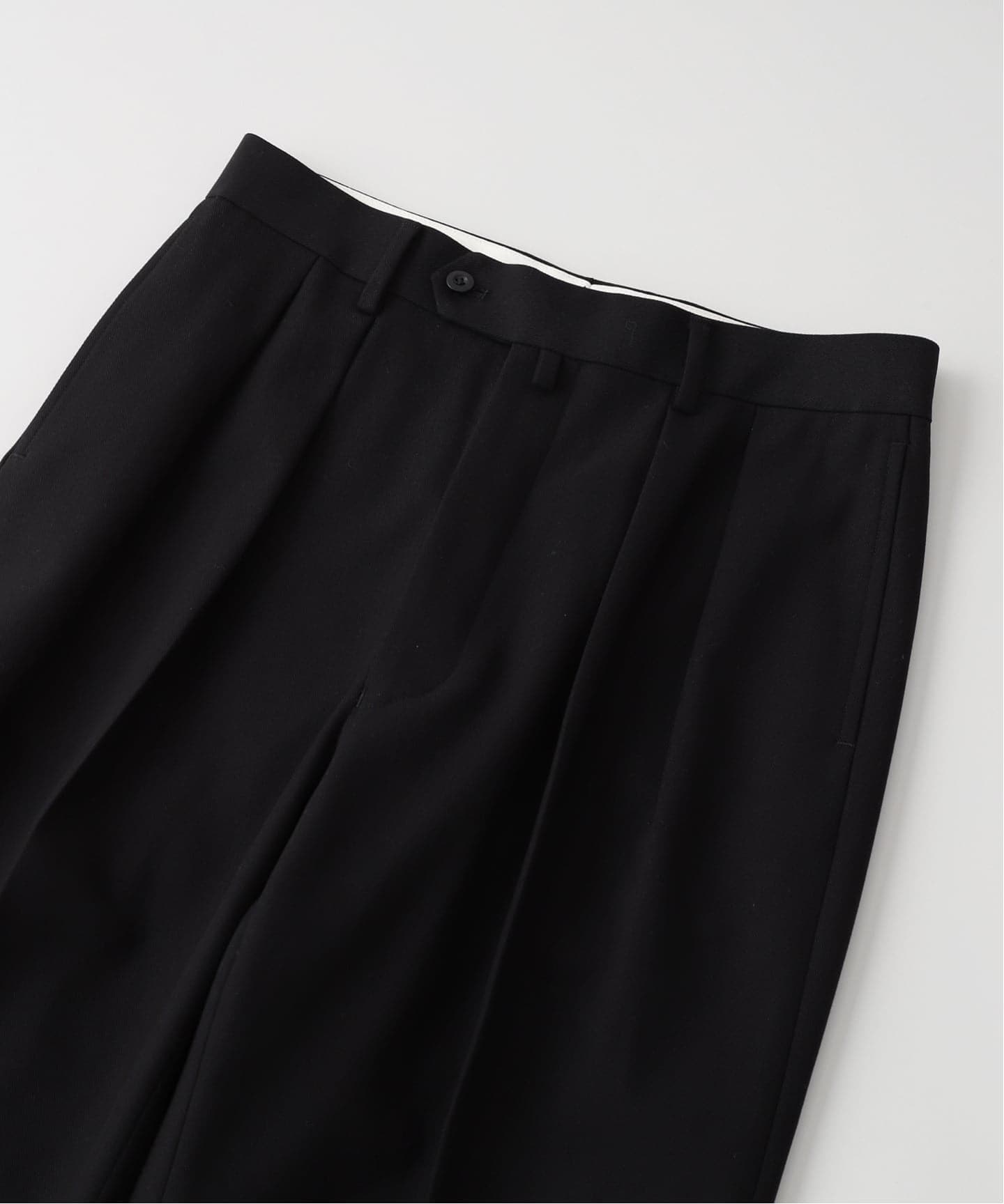 NEAT（ニート）High Twisted Cotton Twill Wide（スラックス