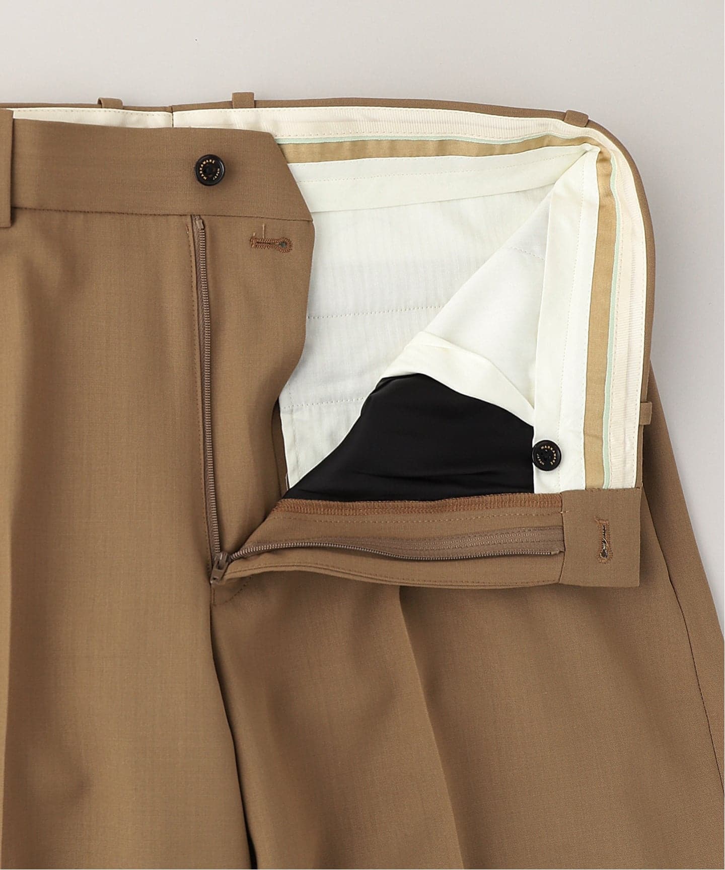 MARKAWARE（マーカウェア）FLAT FRONT WIDE TROUSERS（その他パンツ