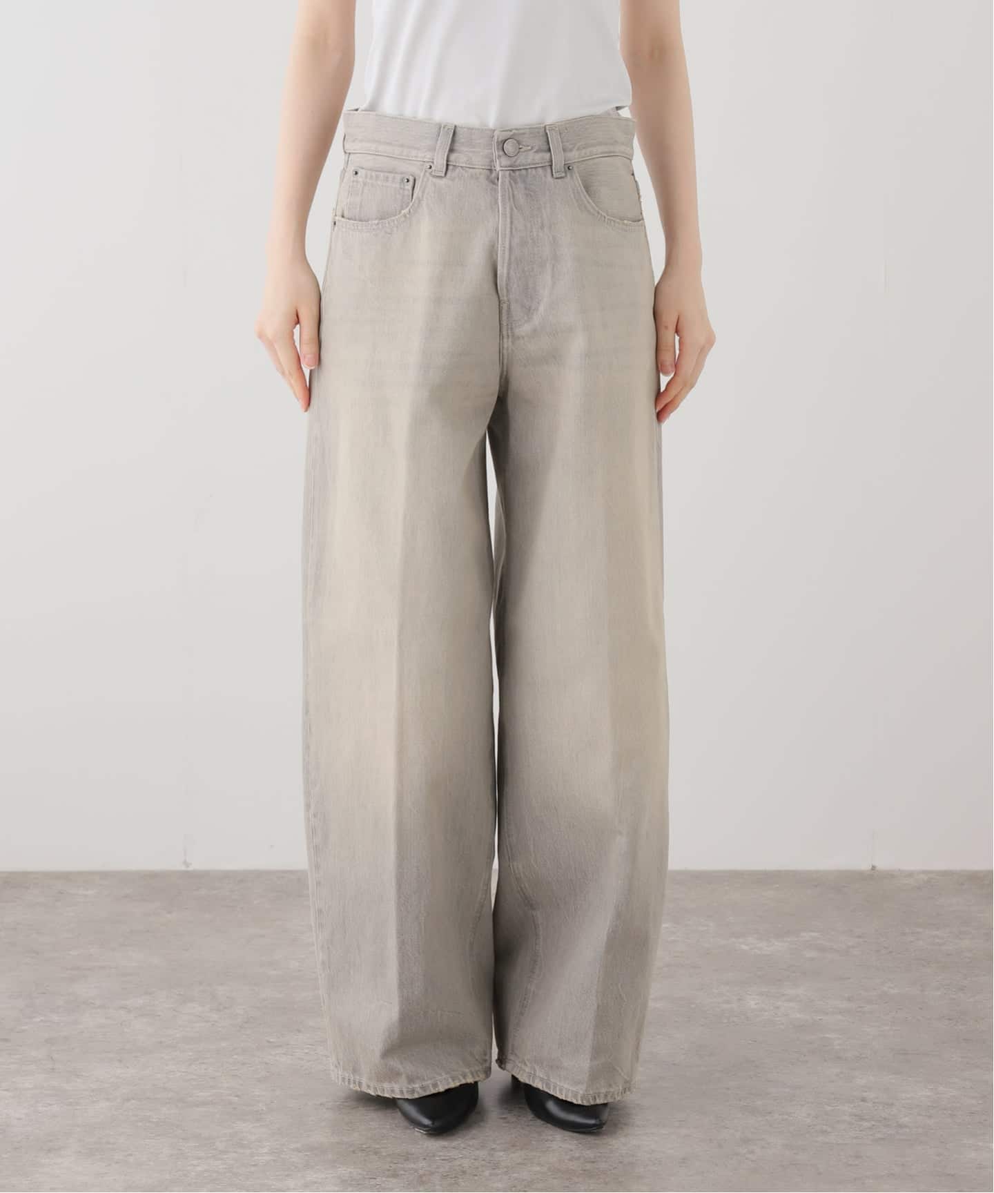 HAIKURE/ハイクル】BETHANY SHORT LENGTH PEARL GREY（デニムパンツ