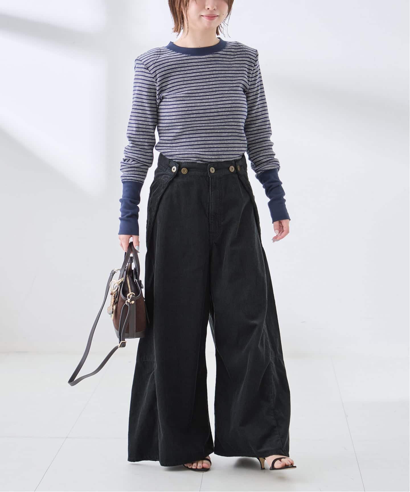 予約》Uhr/ウーア Wide Corduroy Pants パンツ（その他パンツ