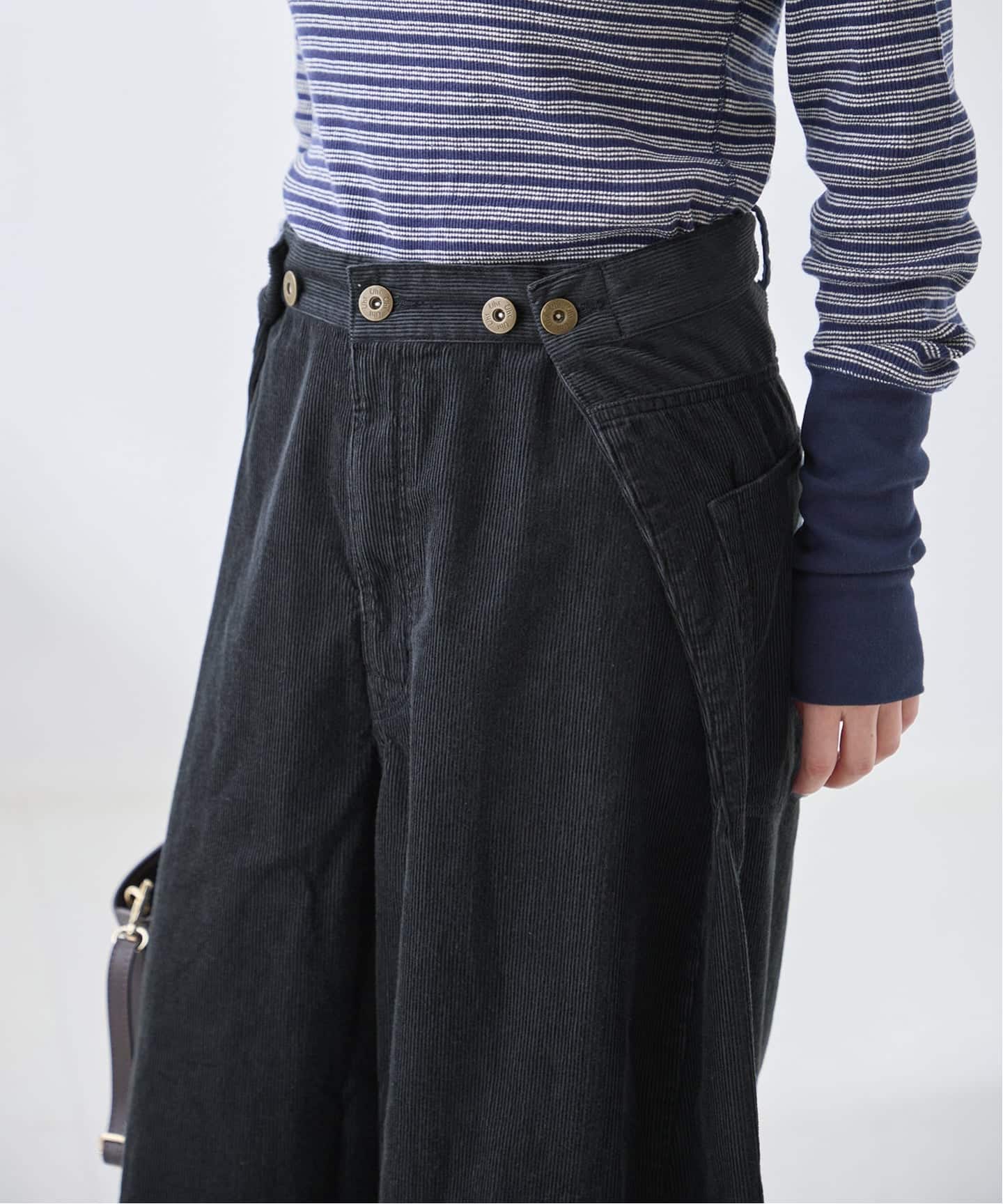 予約》Uhr/ウーア Wide Corduroy Pants パンツ（その他パンツ