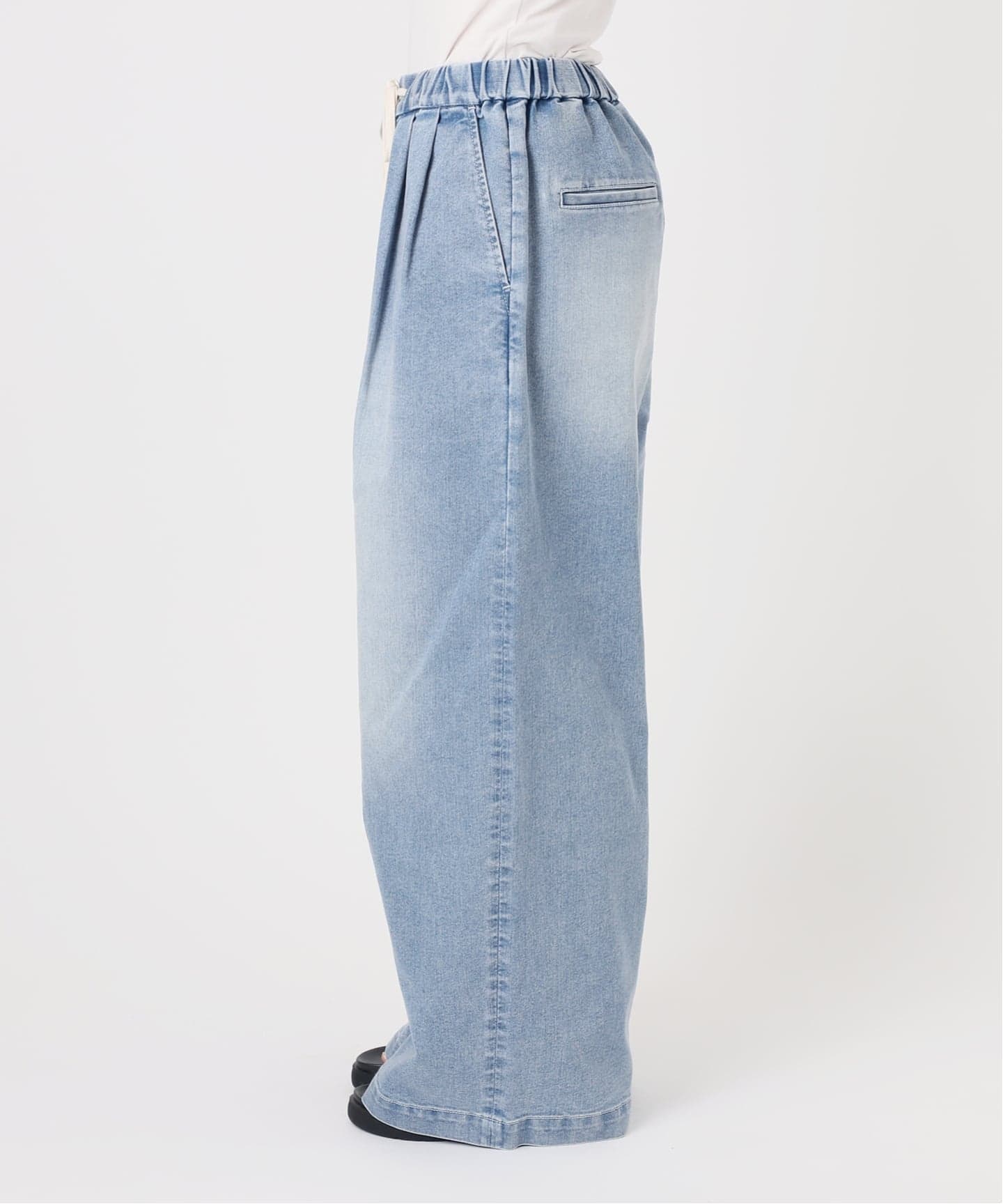 TuckEasyDENIM By COOLMAX(R)fabric（デニムパンツ・ジーンズ