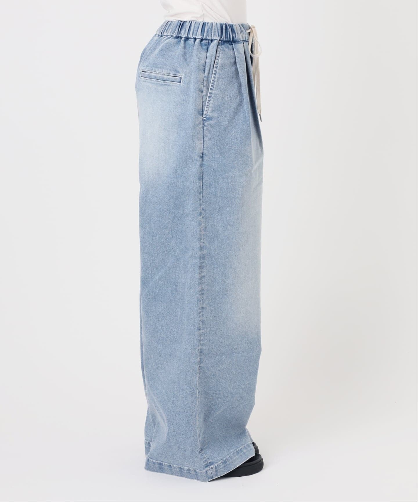 TuckEasyDENIM By COOLMAX(R)fabric（デニムパンツ・ジーンズ