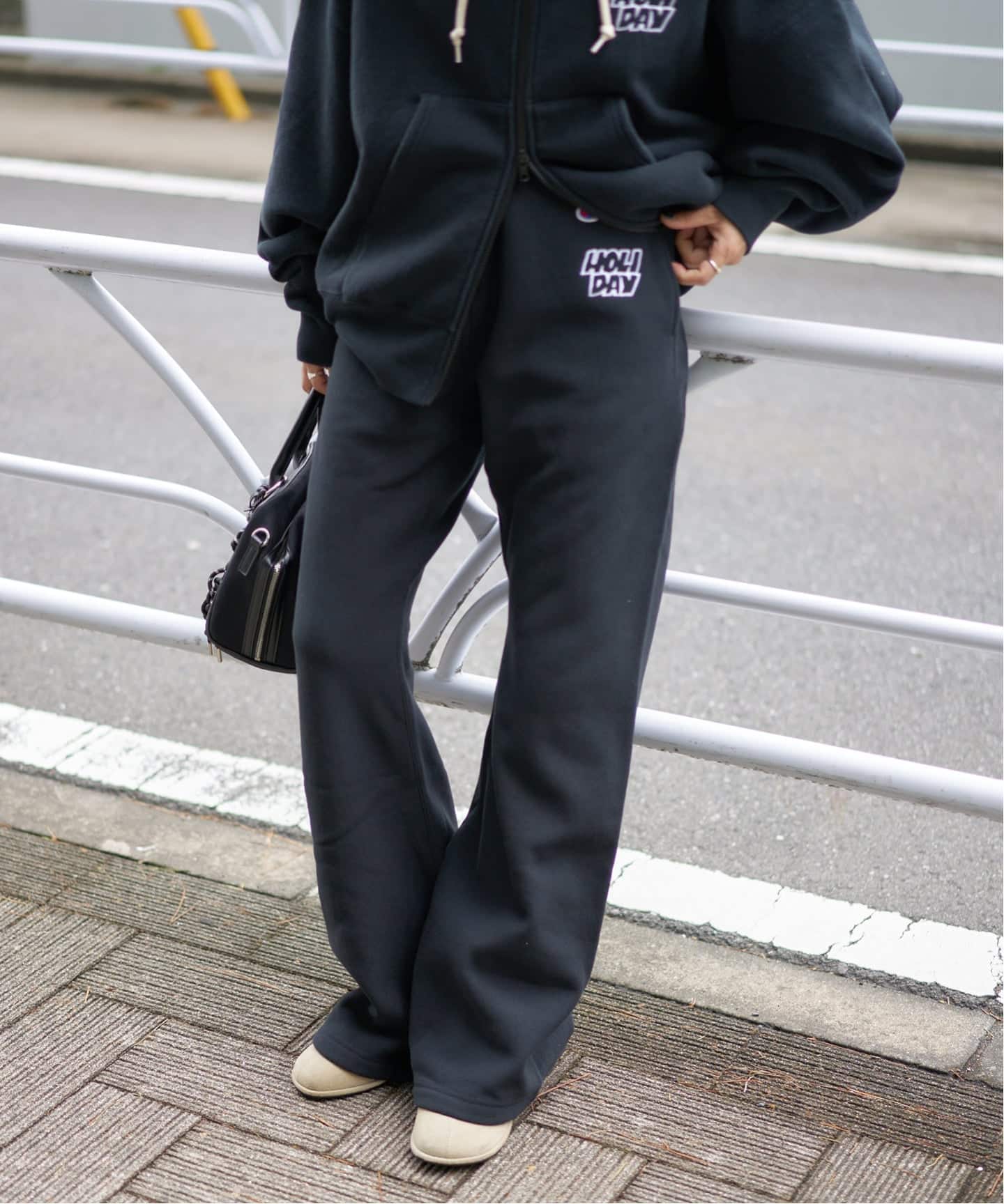 予約》別注【CHAMPION*JOURNAL STANDARD by HOLIDAY】FLARE PANTS