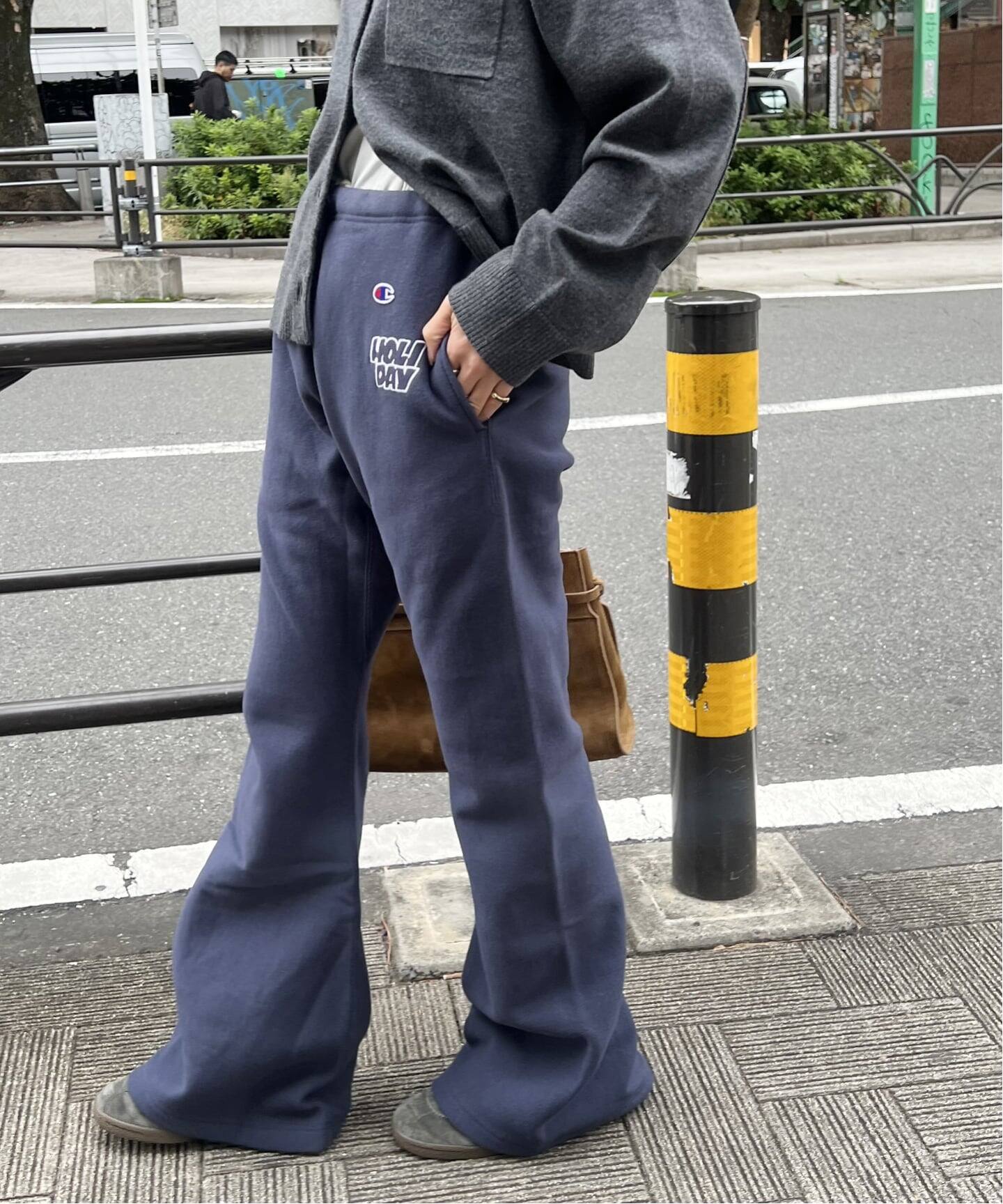 予約》別注【CHAMPION*JOURNAL STANDARD by HOLIDAY】FLARE PANTS