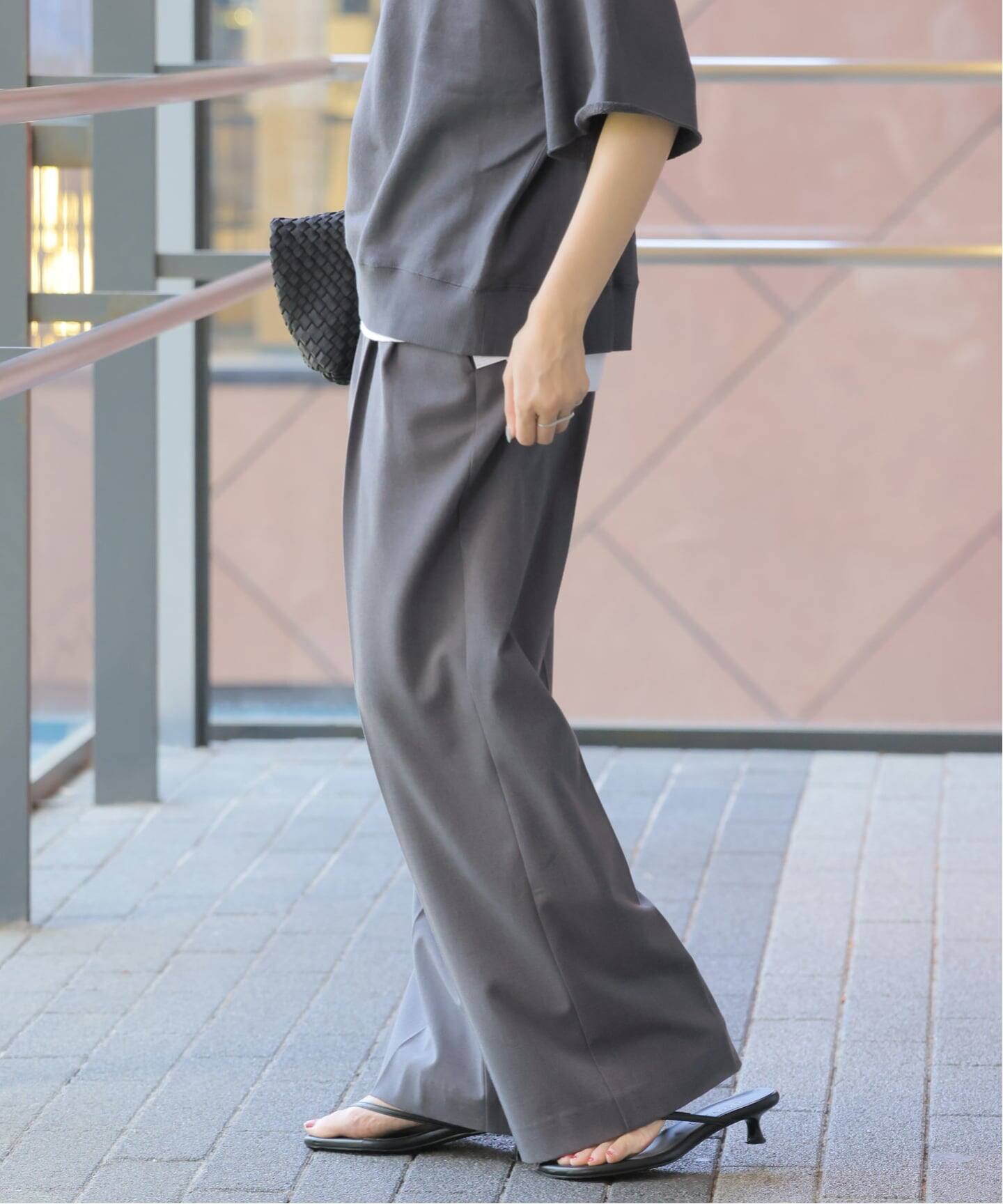 WEB限定追加》スムースフレアタックパンツ（スラックス）｜JOURNAL