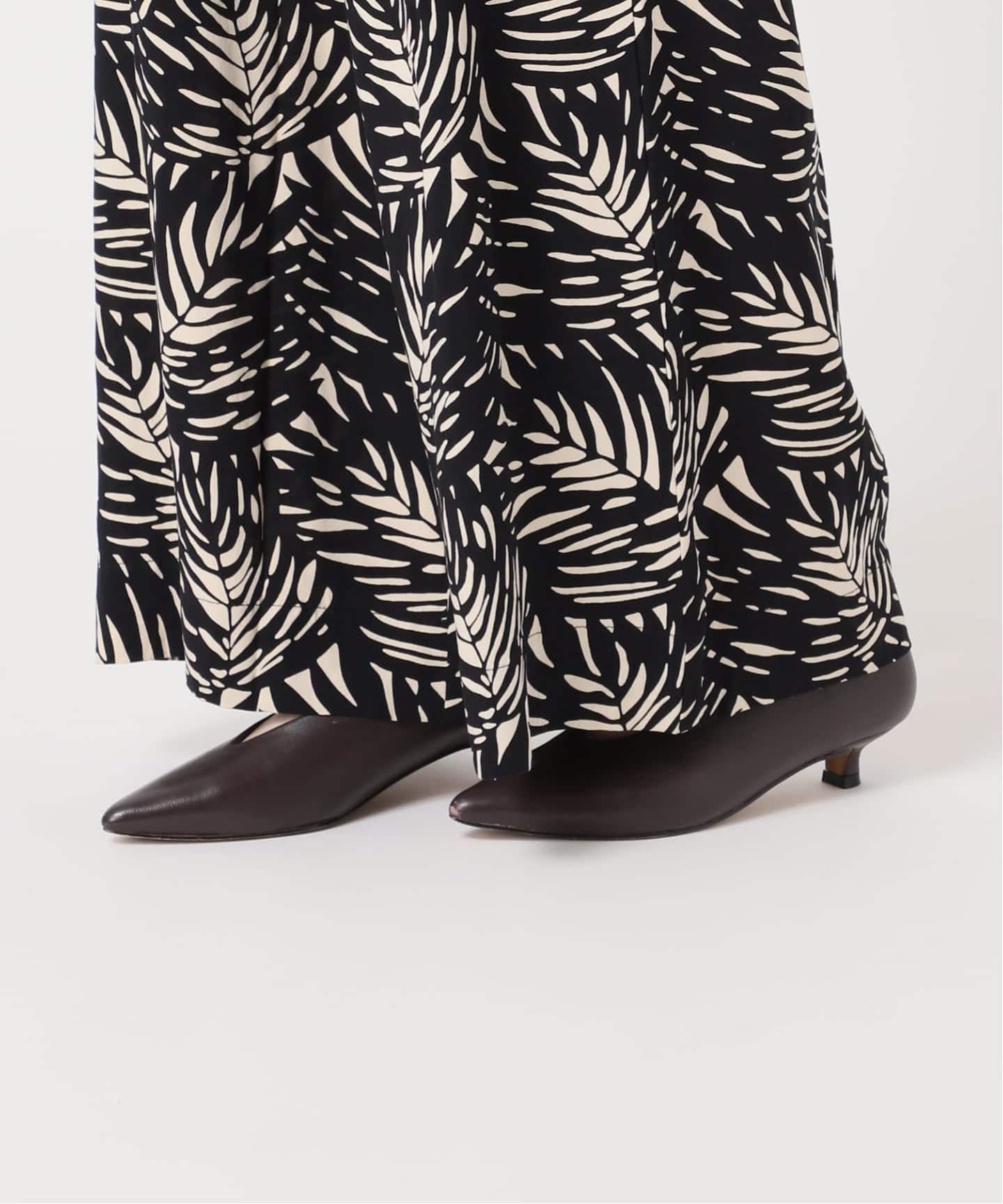 予約》【LUSANA/ルサナ】CICI PANTS：パンツ（スラックス）｜JOURNAL