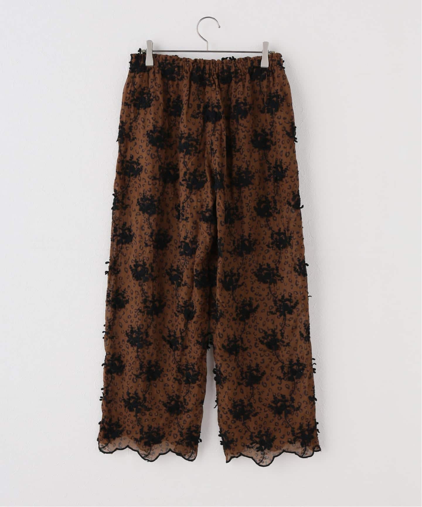 crinkle crinkle crinkle】3D embroidery leopard easy pt：パンツ
